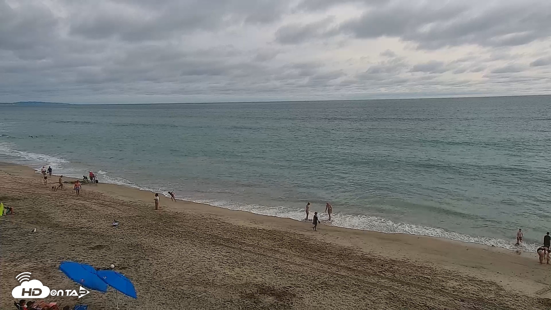 Snapshot of Carlsbad Beach Surf Live Webcam taken Aug 13, 2026, 5:45pm PDT
