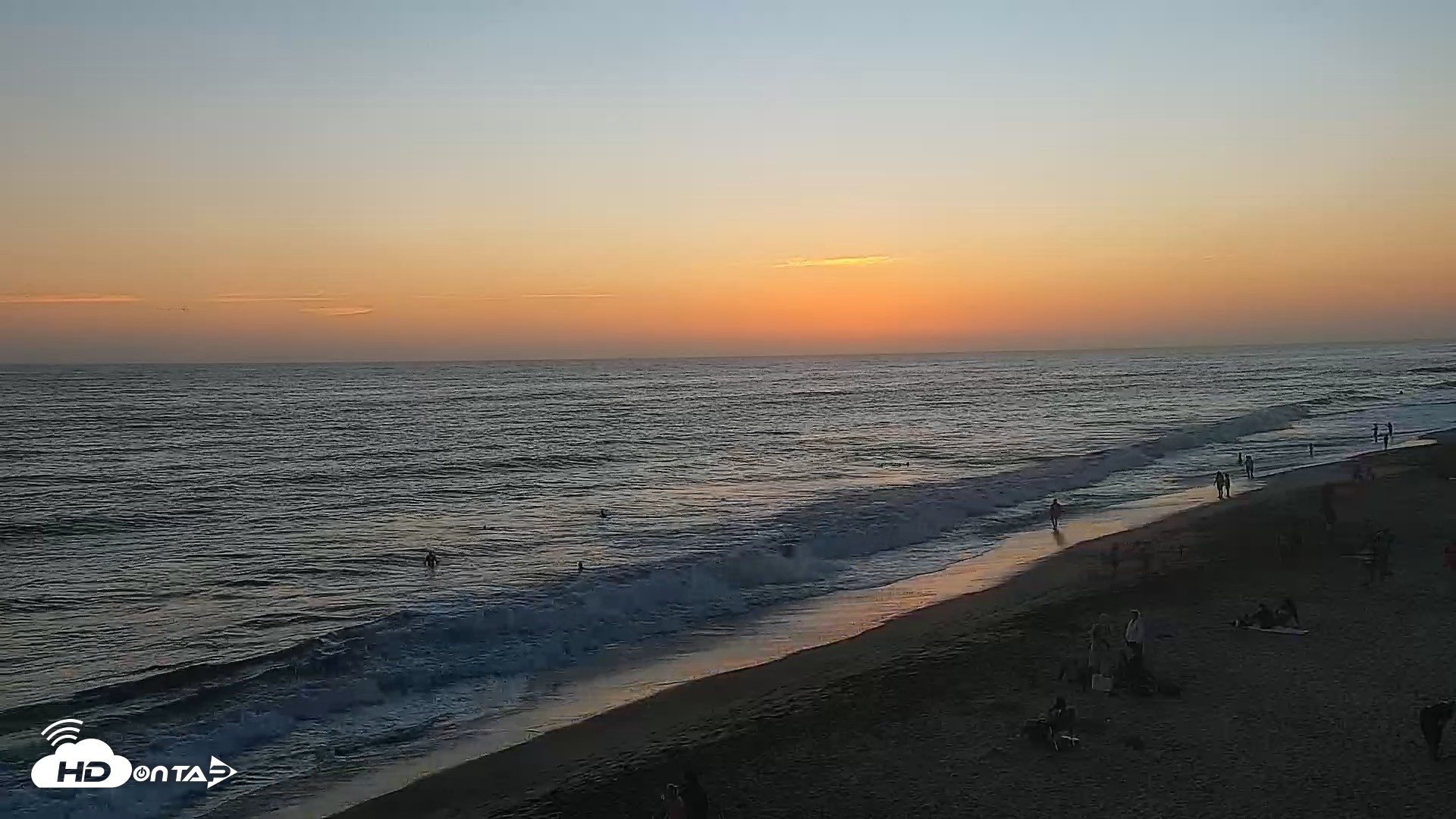 Snapshot of Carlsbad Beach Surf Live Webcam taken Jul 23, 2026, 8:01pm PDT