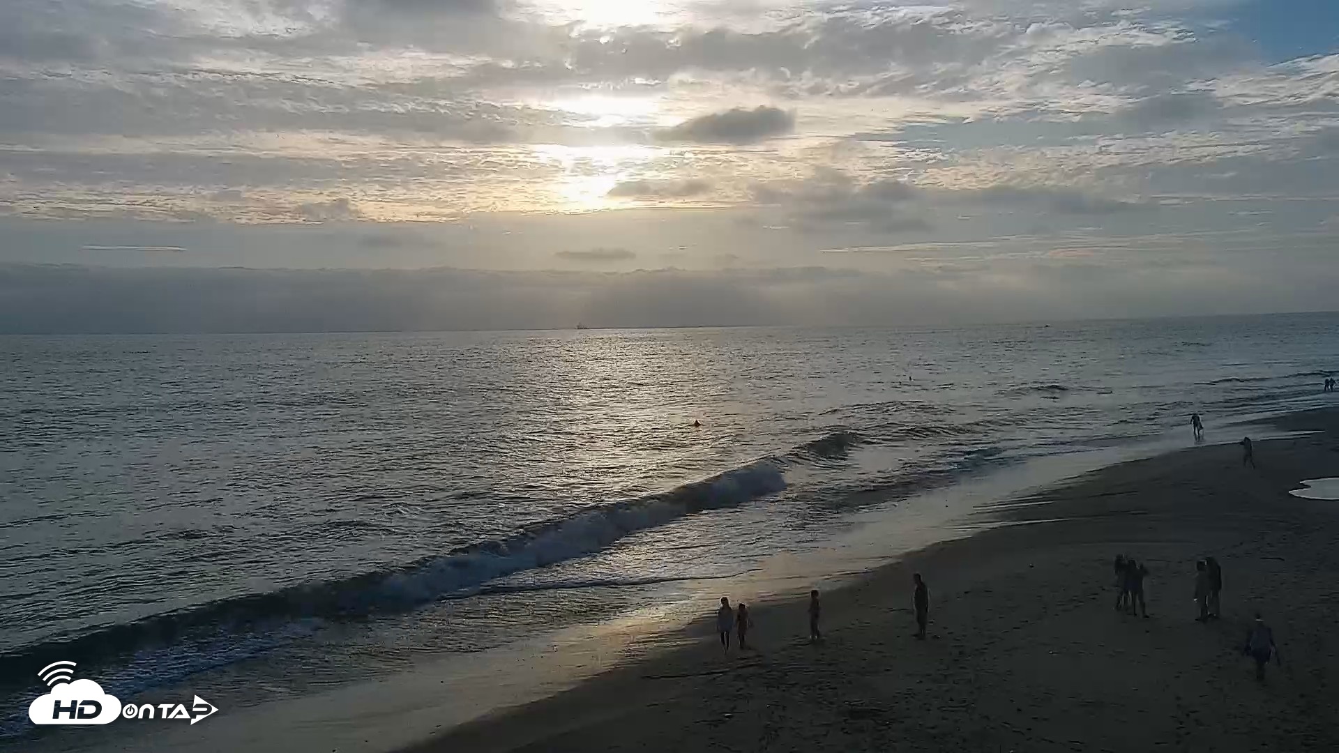Snapshot of Carlsbad Beach Surf Live Webcam taken Jul 25, 2026, 7:11pm PDT