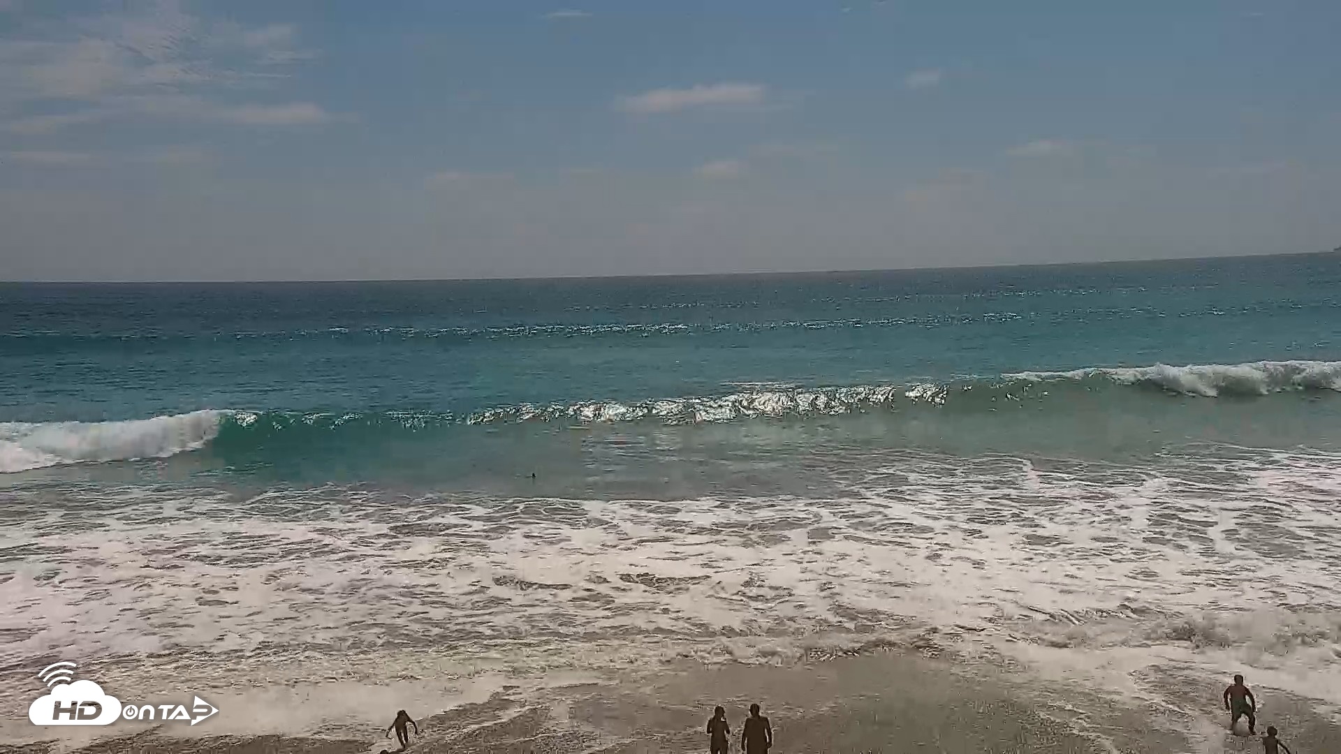 Snapshot of Carlsbad Beach Surf Live Webcam taken Jul 25, 2026, 2:53pm PDT