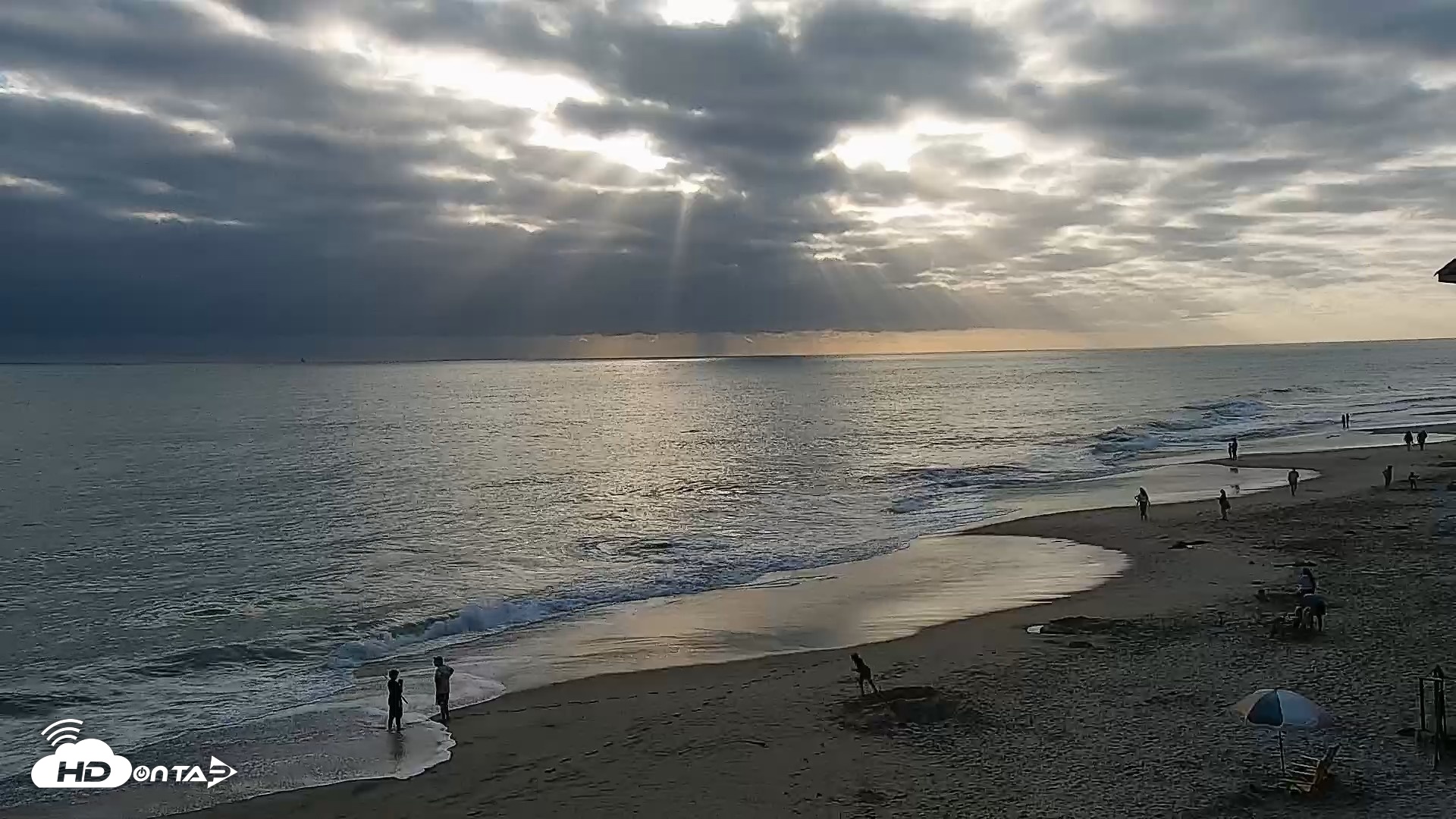 Snapshot of Carlsbad Beach Surf Live Webcam taken Jun 28, 2026, 7:07pm PDT