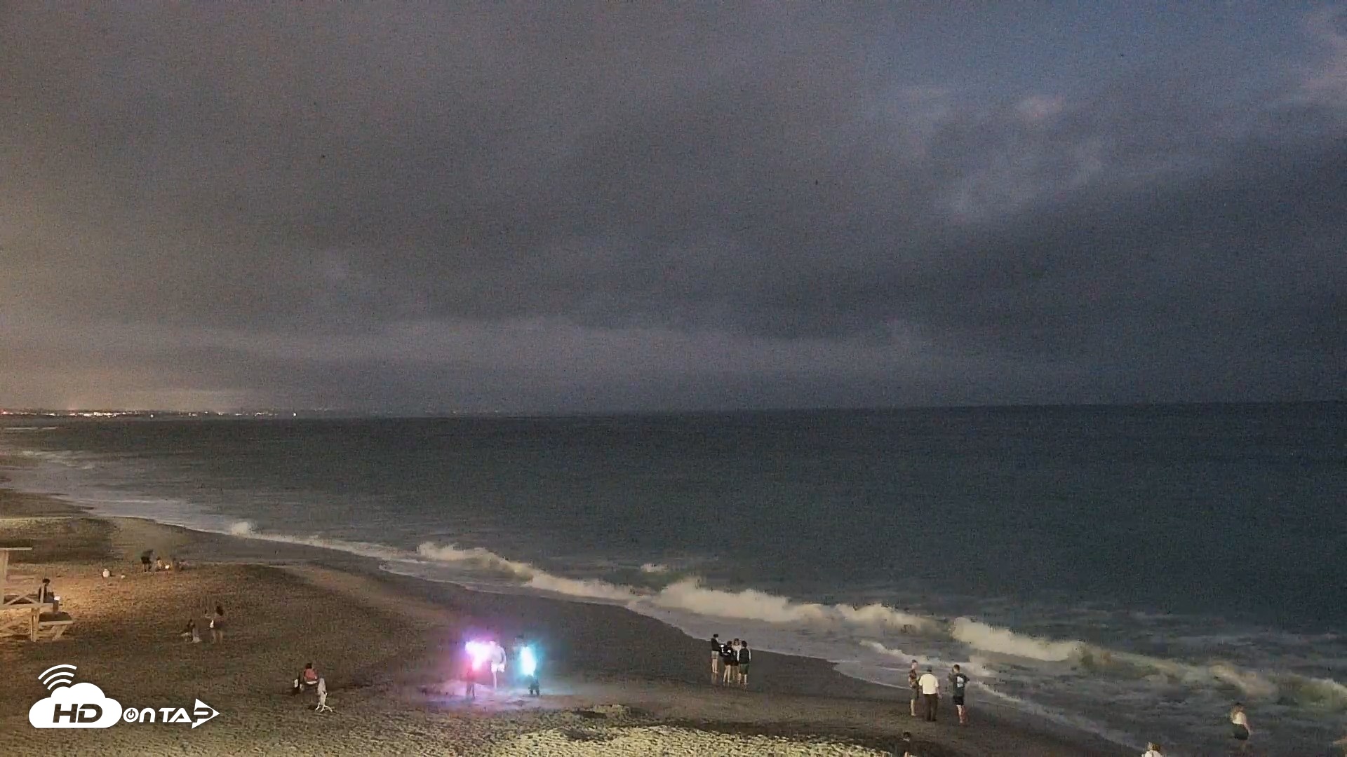 Snapshot of Carlsbad Beach Surf Live Webcam taken Jul 3, 2026, 8:43pm PDT