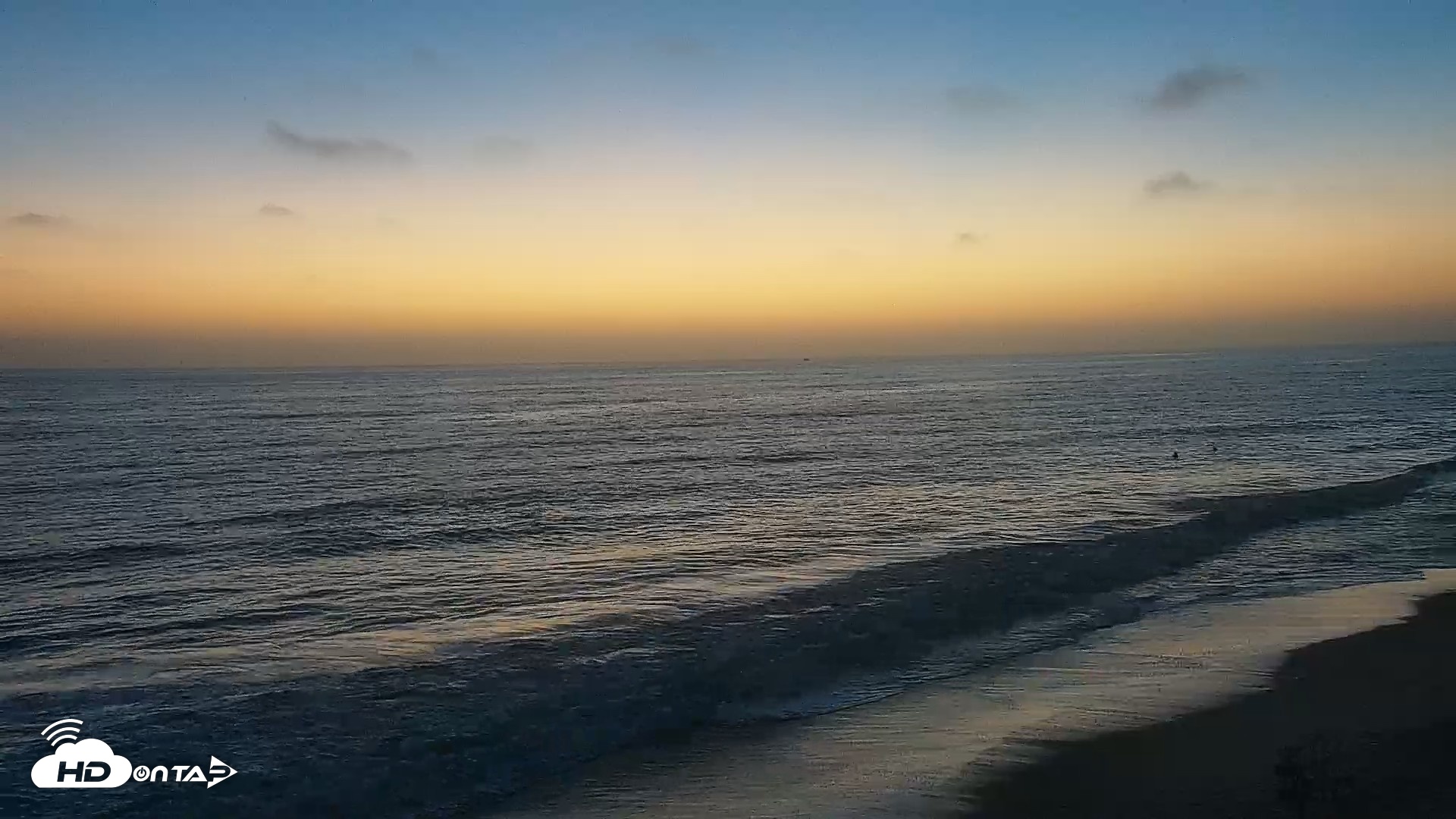 Snapshot of Carlsbad Beach Surf Live Webcam taken Sep 11, 2026, 7:30pm PDT