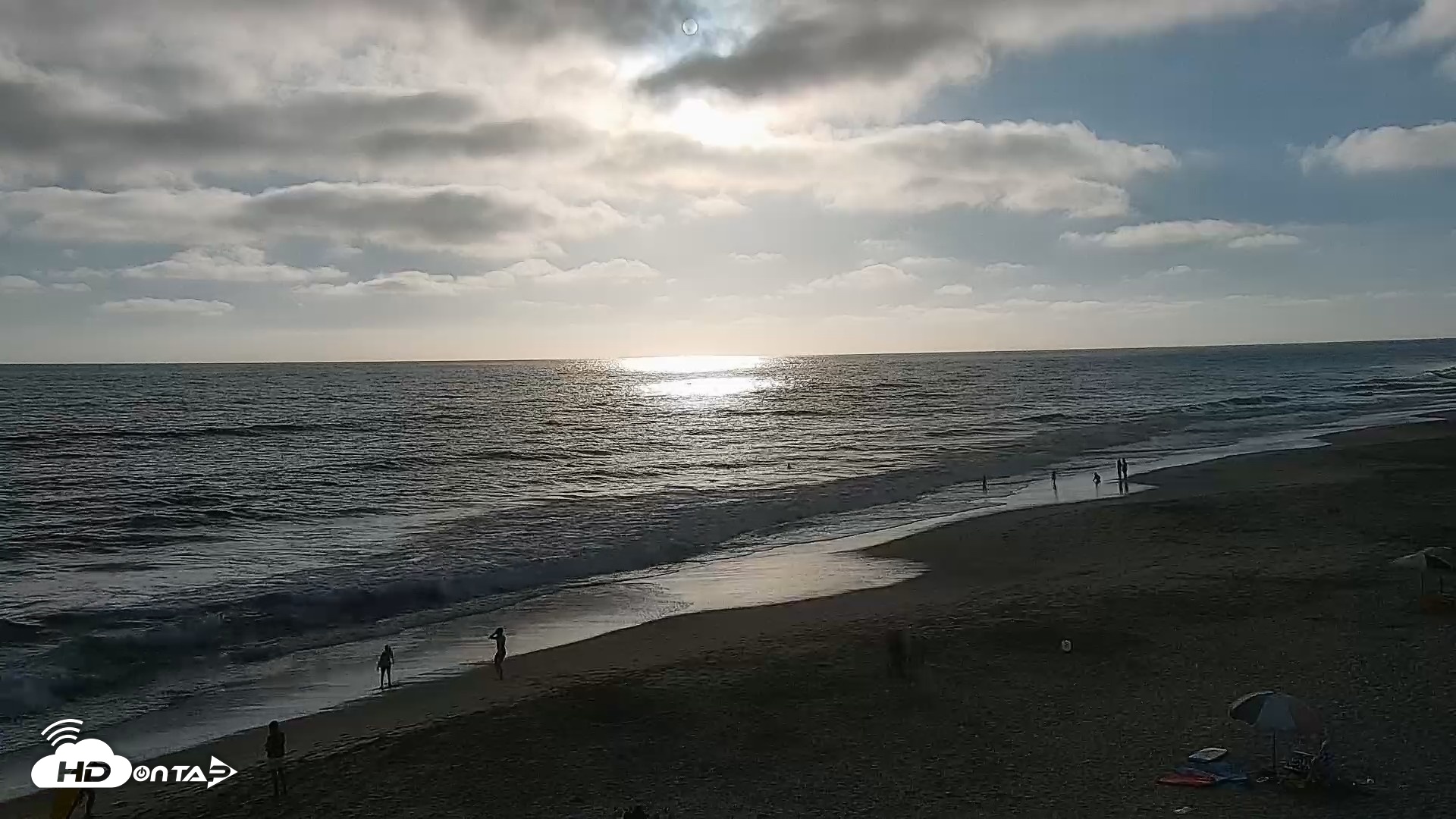 Snapshot of Carlsbad Beach Surf Live Webcam taken Jul 6, 2026, 6:56pm PDT