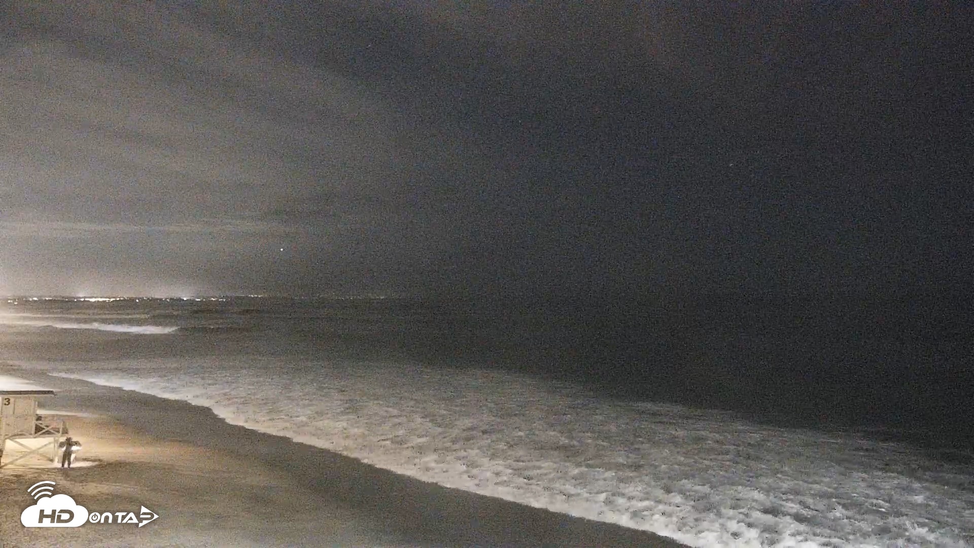Snapshot of Carlsbad Beach Surf Live Webcam taken Jun 11, 2026, 8:59pm PDT