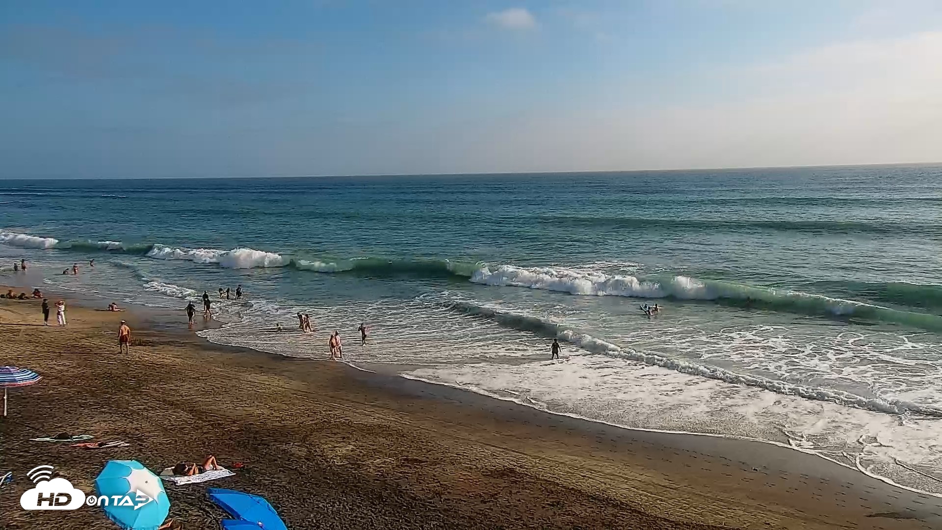 Snapshot of Carlsbad Beach Surf Live Webcam taken Aug 30, 2026, 5:40pm PDT