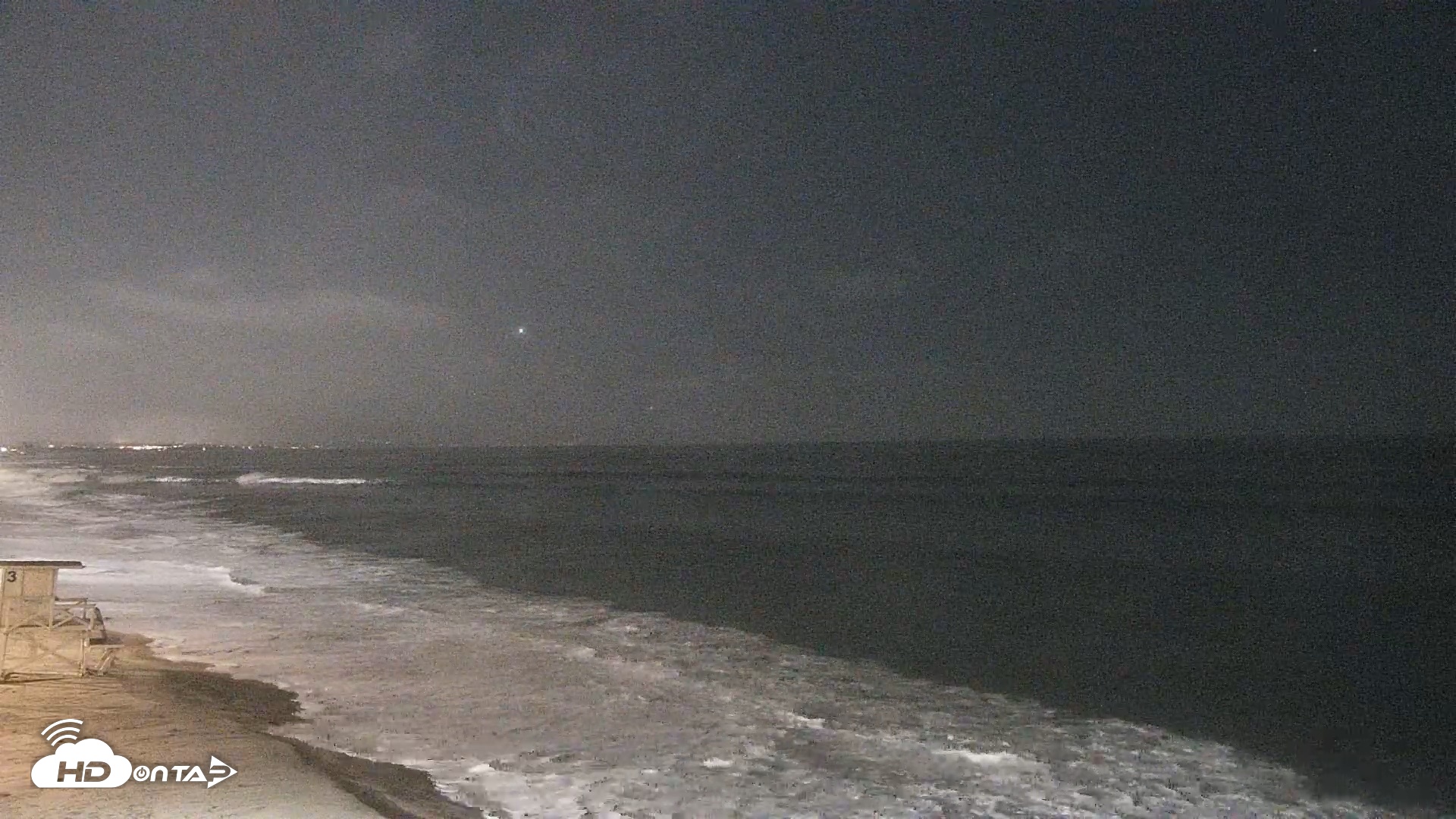 Snapshot of Carlsbad Beach Surf Live Webcam taken Aug 25, 2026, 9:22pm PDT