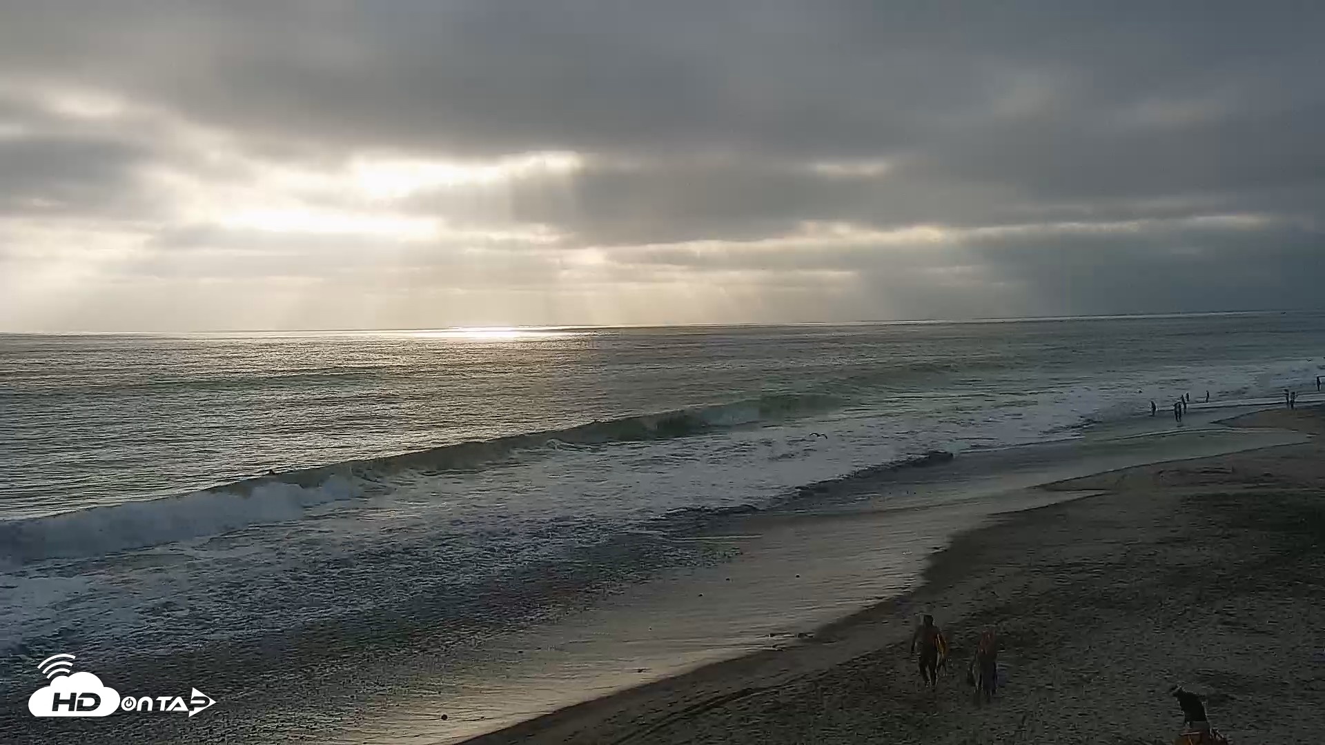 Snapshot of Carlsbad Beach Surf Live Webcam taken Jul 27, 2026, 6:44pm PDT