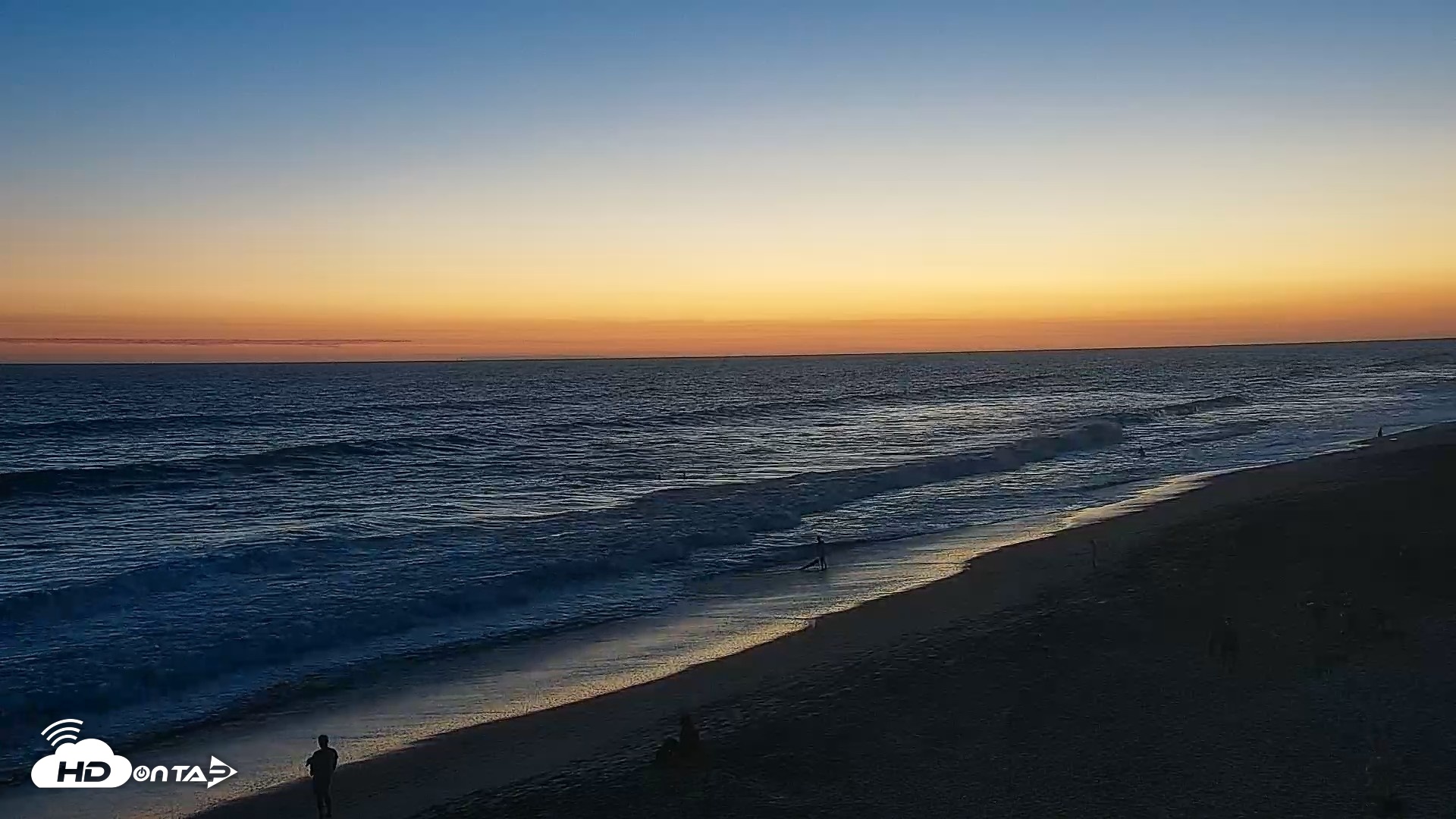 Snapshot of Carlsbad Beach Surf Live Webcam taken Jul 21, 2026, 8:23pm PDT