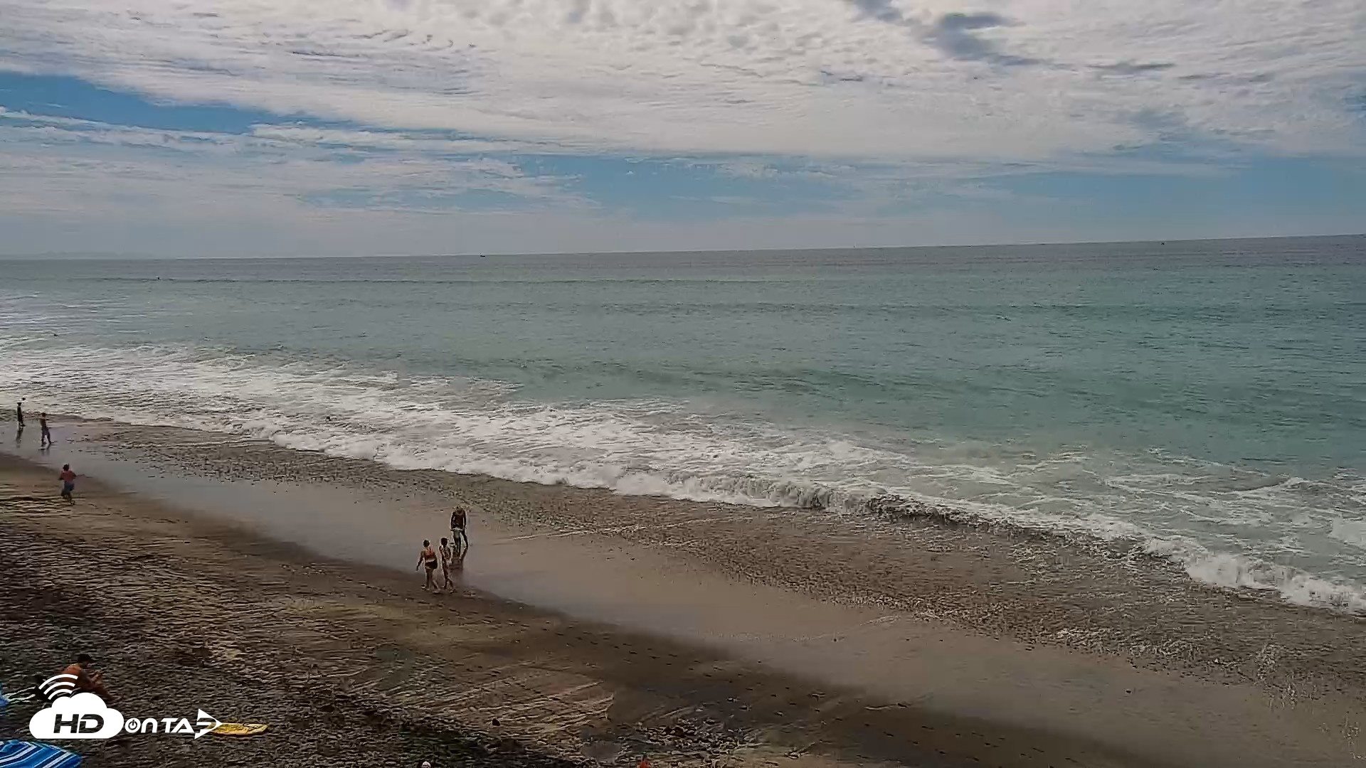 Snapshot of Carlsbad Beach Surf Live Webcam taken Sep 5, 2026, 12:39pm PDT