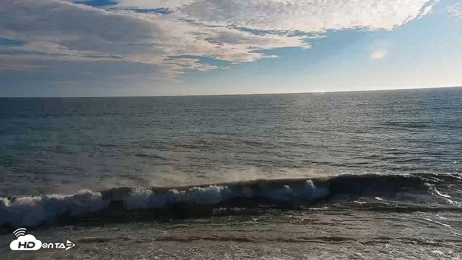 Snapshot of Carlsbad Beach Surf Live Webcam taken Sep 5, 2026, 5:55pm PDT