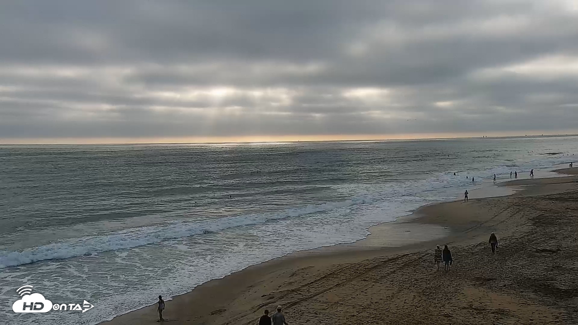 Snapshot of Carlsbad Beach Surf Live Webcam taken Jul 8, 2026, 6:47pm PDT