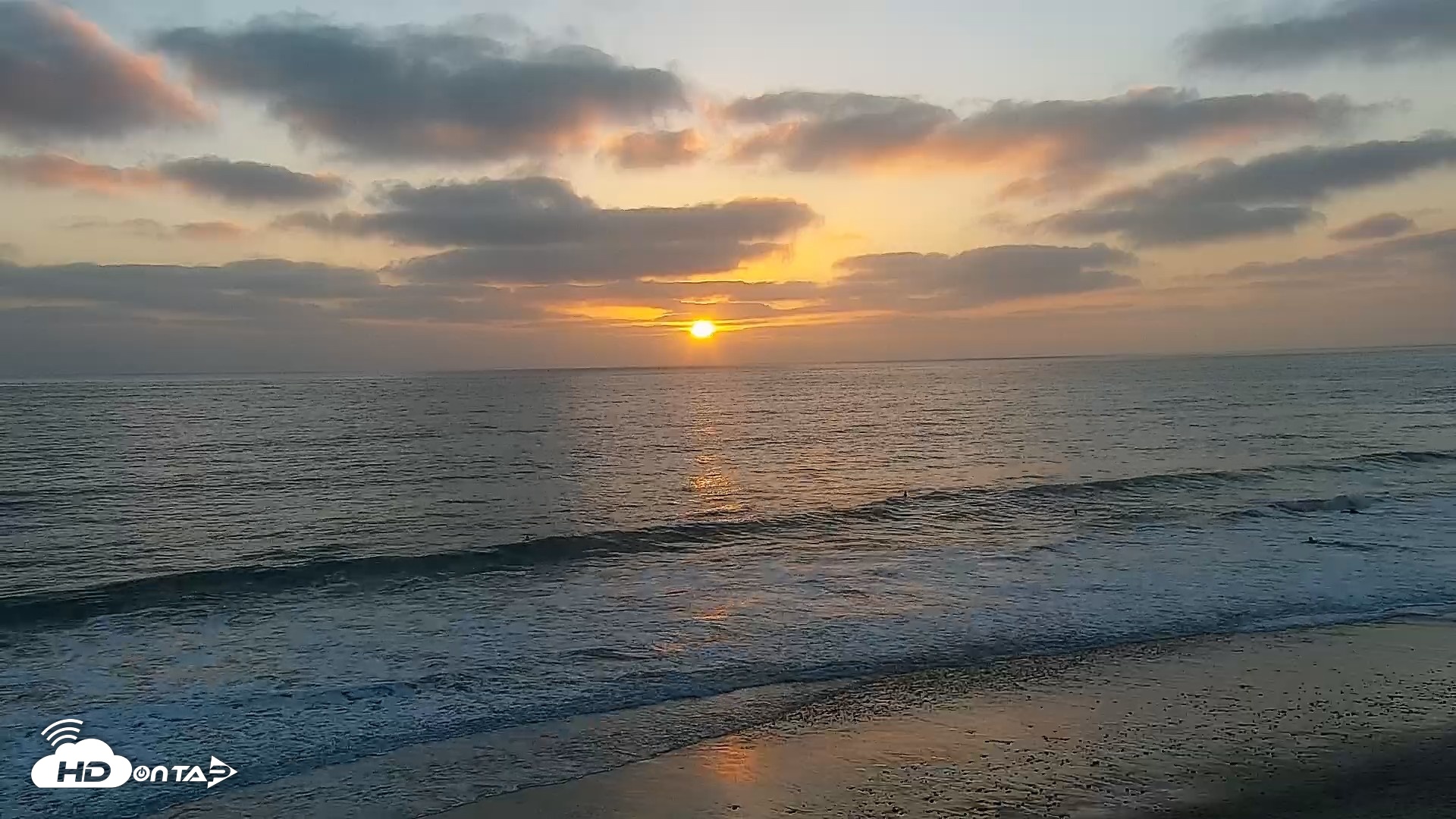 Snapshot of Carlsbad Beach Surf Live Webcam taken Sep 30, 2026, 6:29pm PDT