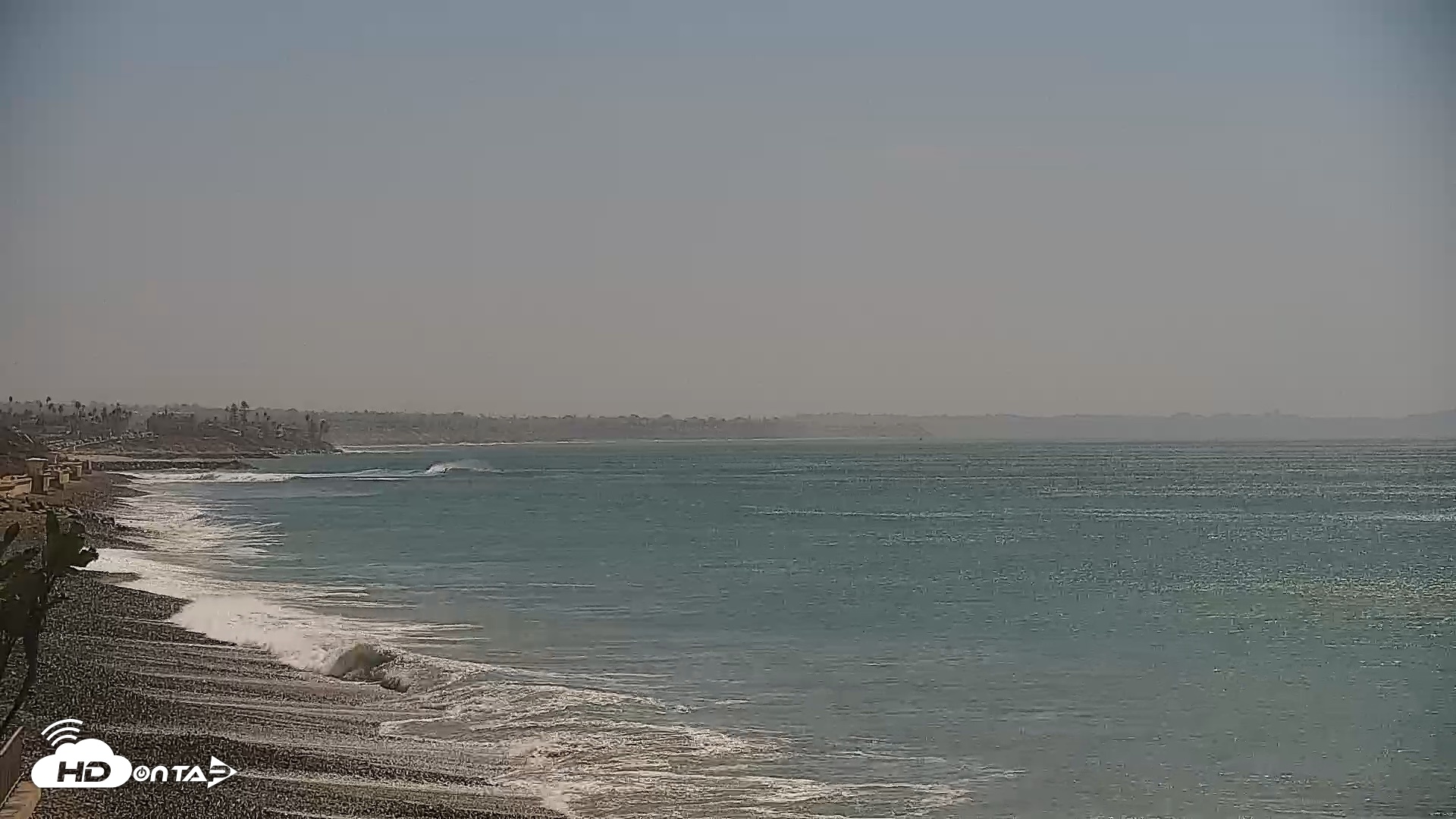 Snapshot of Carlsbad Beach Surf Live Webcam taken Oct 16, 2026, 1:06pm PDT