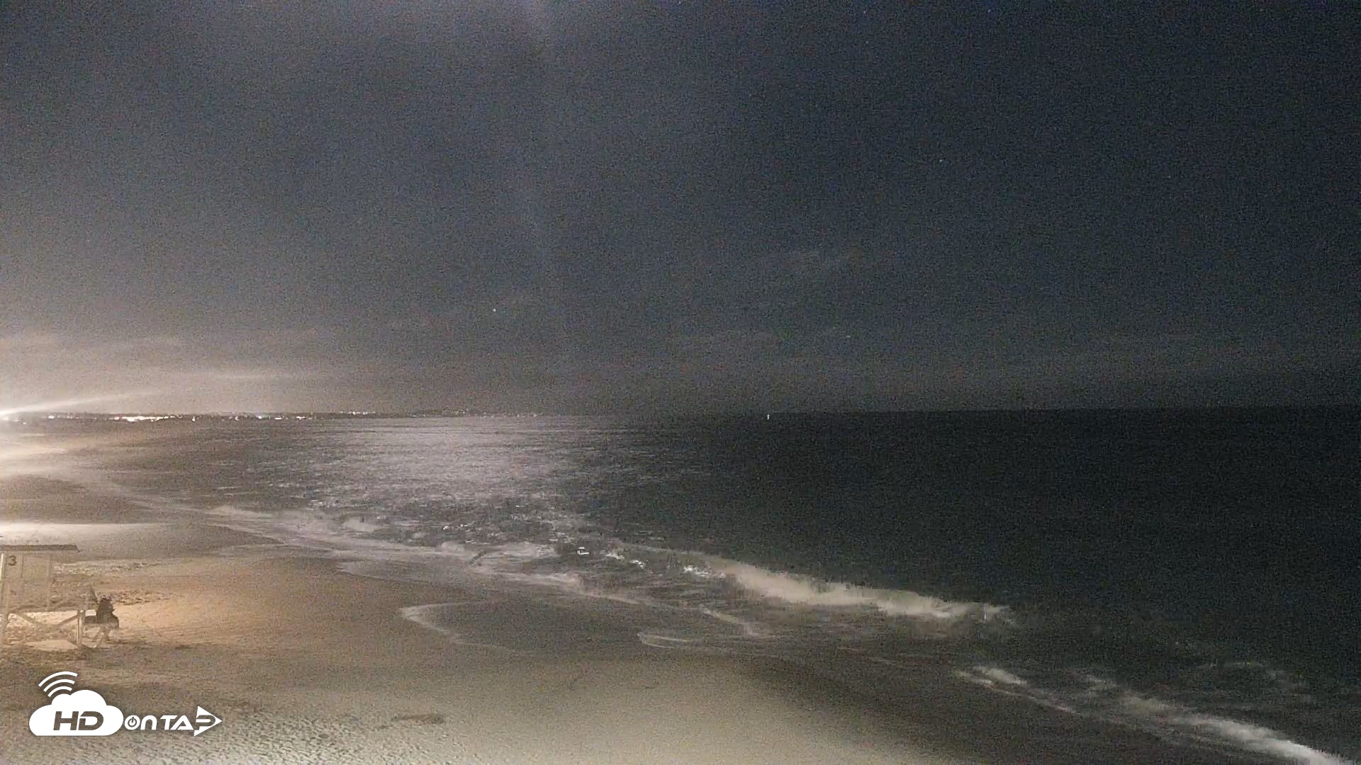 Snapshot of Carlsbad Beach Surf Live Webcam taken Jun 26, 2026, 9:33pm PDT