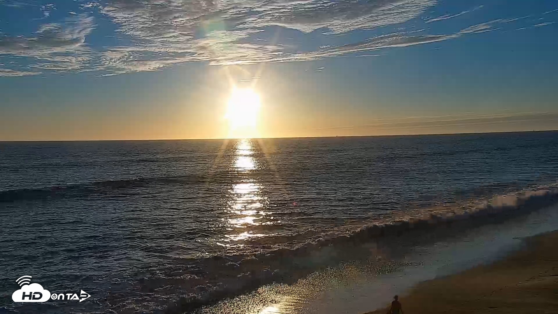 Snapshot of Carlsbad Beach Surf Live Webcam taken Sep 5, 2026, 6:51pm PDT