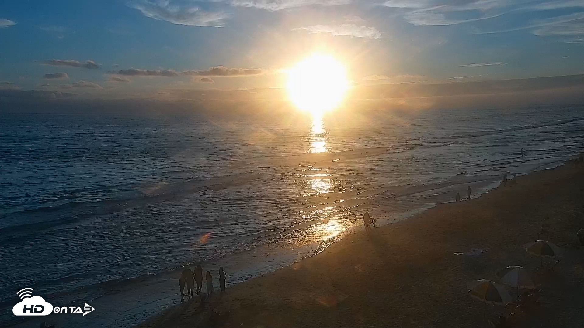 Snapshot of Carlsbad Beach Surf Live Webcam taken Jul 26, 2025, 7:39pm PDT