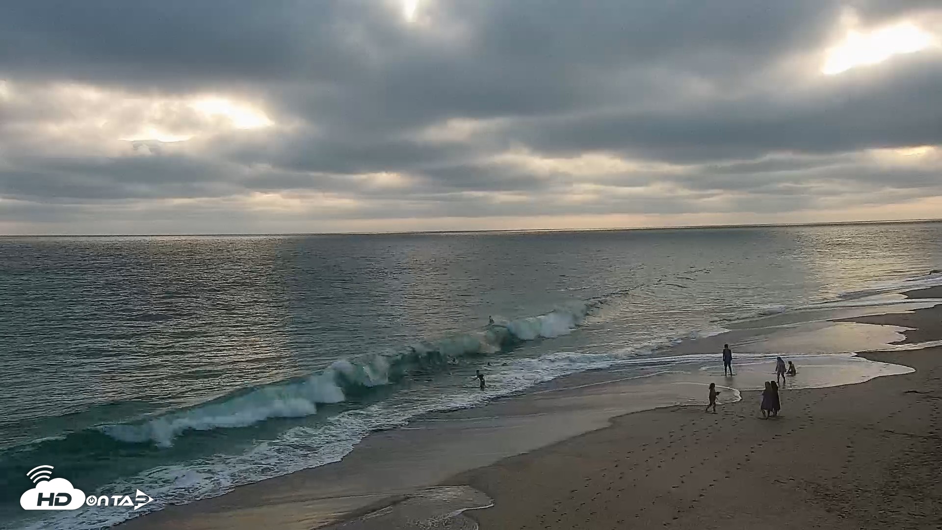 Snapshot of Carlsbad Beach Surf Live Webcam taken Jul 13, 2026, 8:18pm PDT