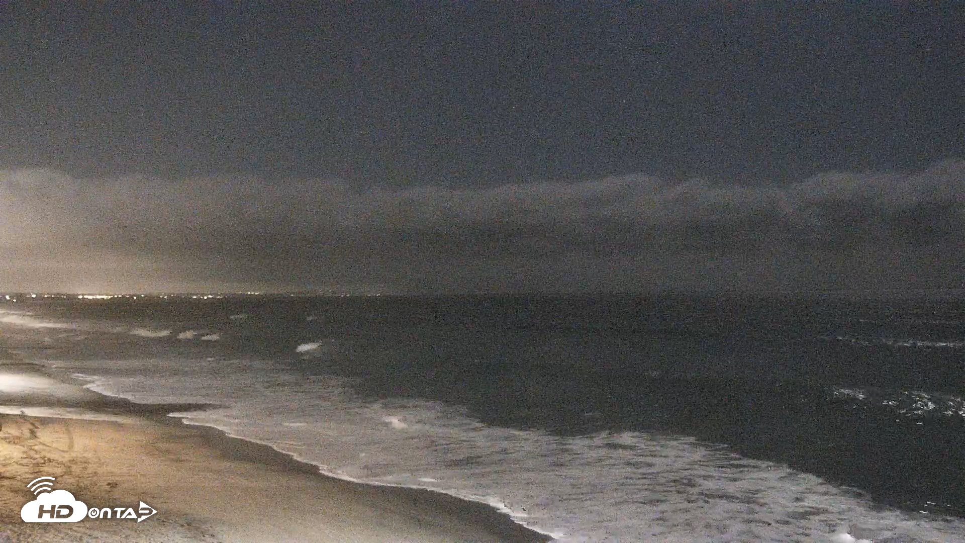 Snapshot of Carlsbad Beach Surf Live Webcam taken Sep 22, 2026, 11:02pm PDT