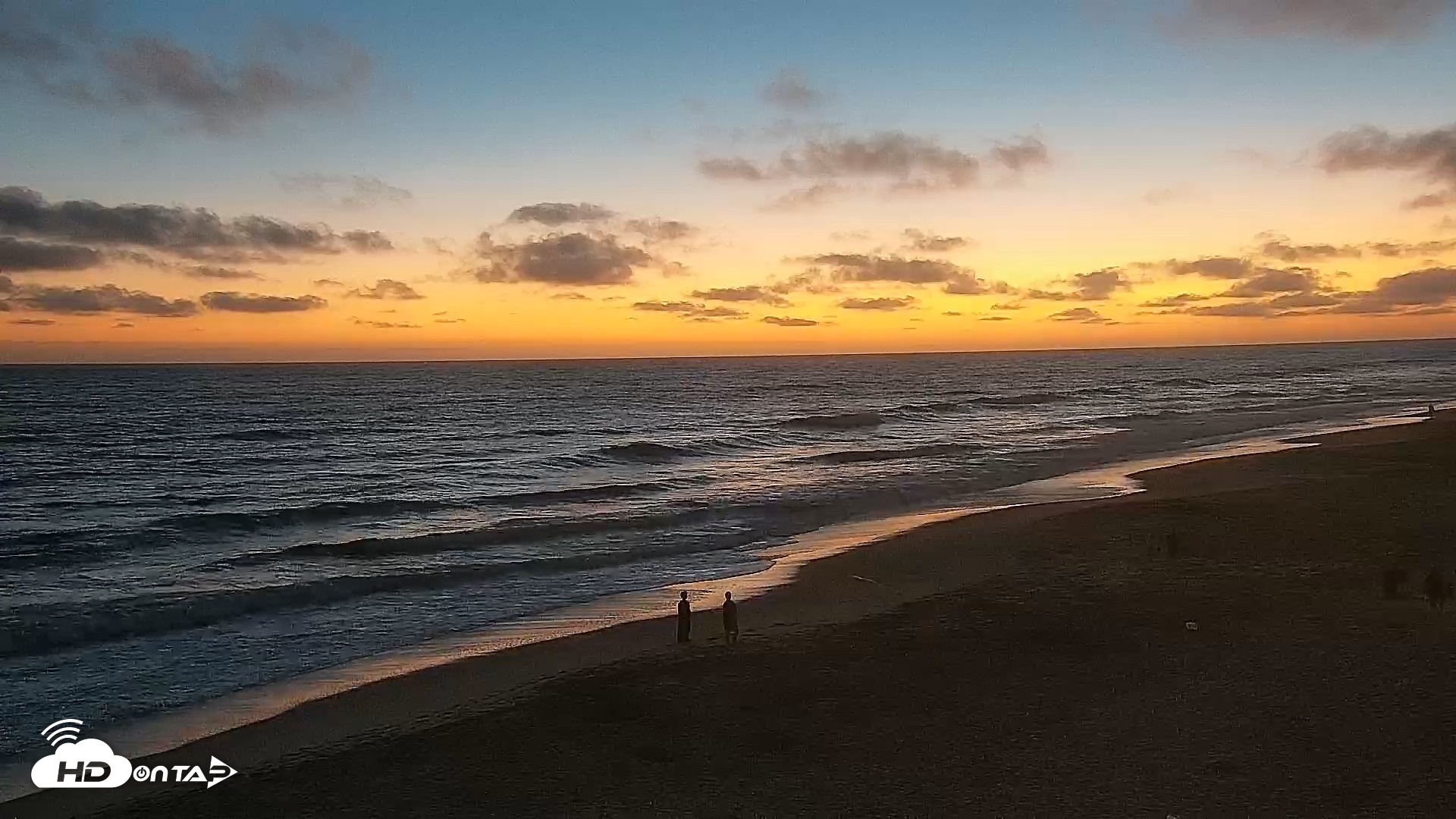 Snapshot of Carlsbad Beach Surf Live Webcam taken Jul 6, 2026, 8:36pm PDT