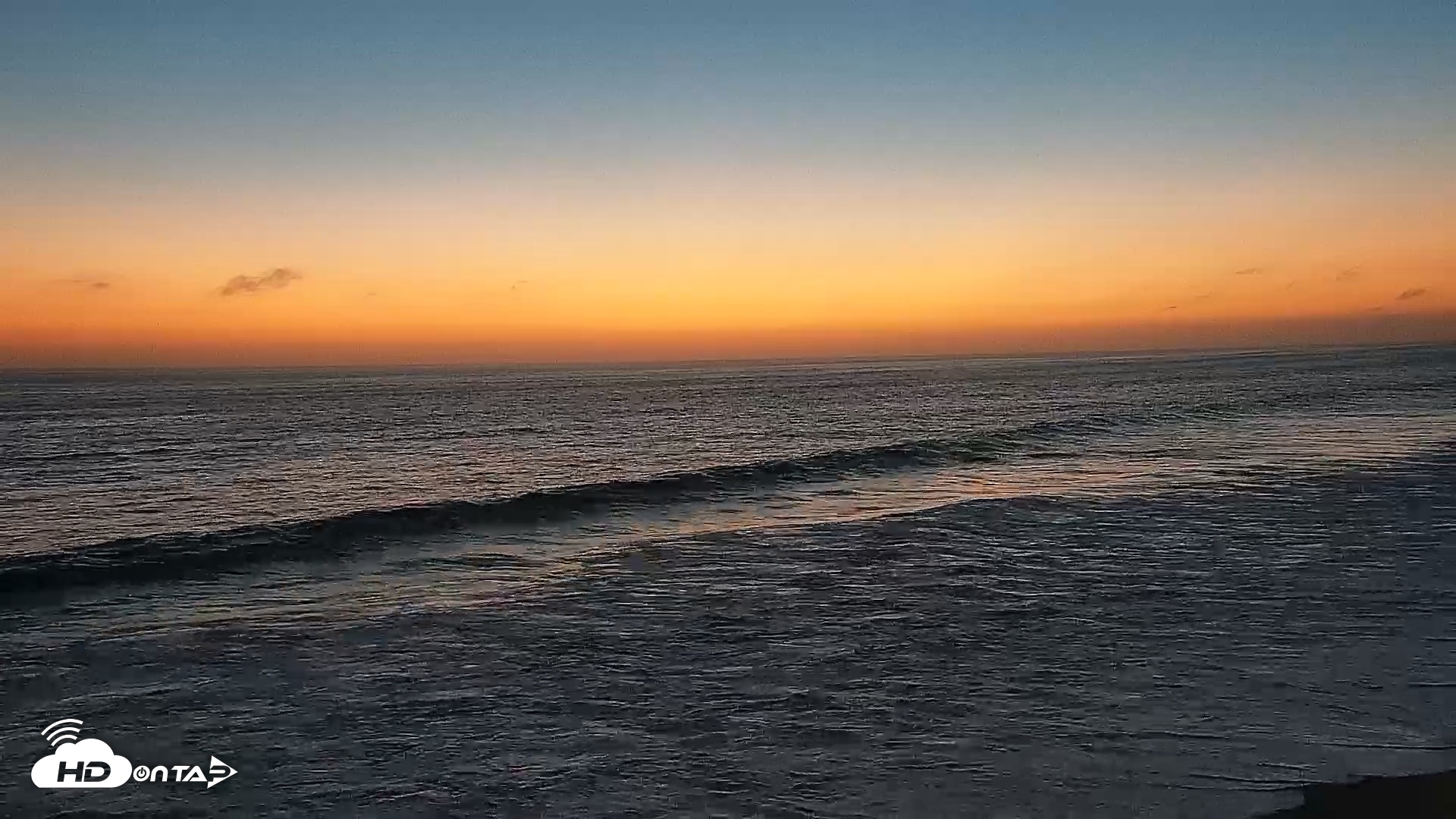 Snapshot of Carlsbad Beach Surf Live Webcam taken Sep 10, 2026, 7:34pm PDT