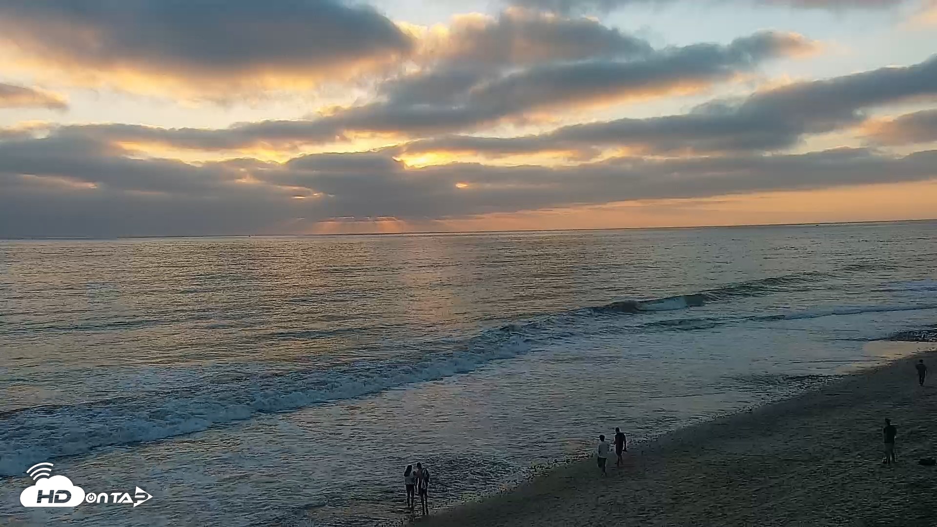 Snapshot of Carlsbad Beach Surf Live Webcam taken Sep 13, 2026, 6:48pm PDT
