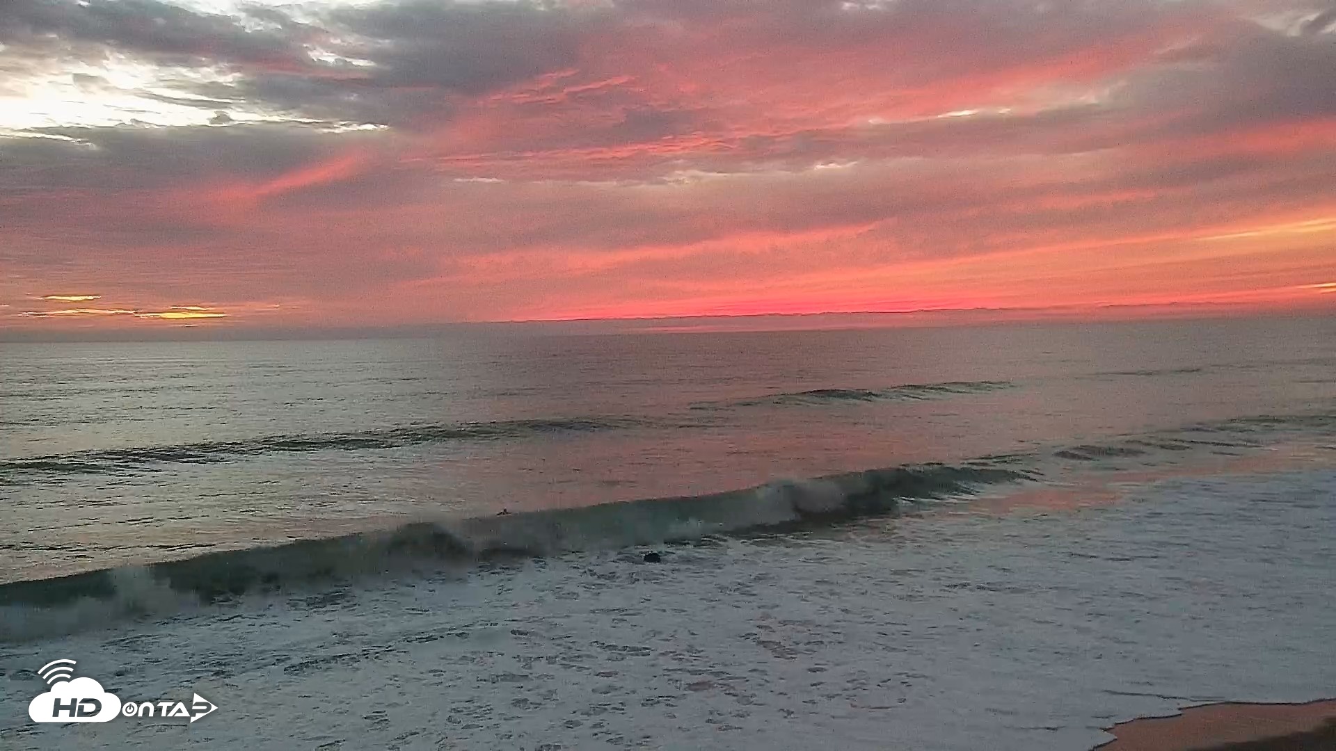 Snapshot of Carlsbad Beach Surf Live Webcam taken Sep 26, 2026, 7:02pm PDT