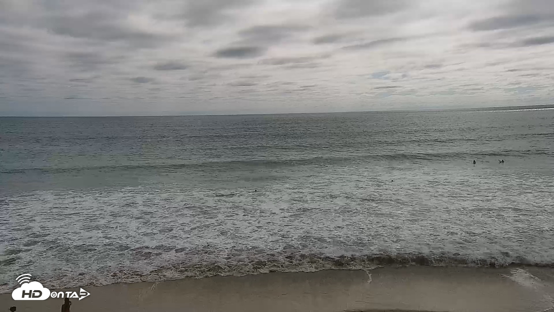 Snapshot of Carlsbad Beach Surf Live Webcam taken Aug 14, 2026, 4:21pm PDT