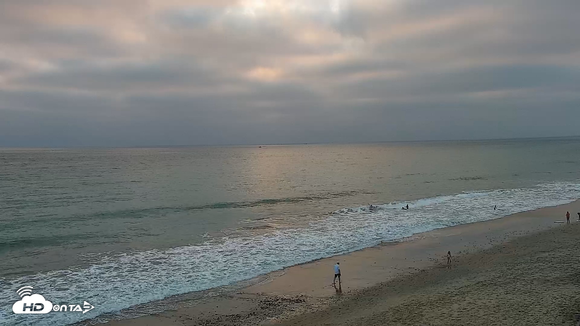 Snapshot of Carlsbad Beach Surf Live Webcam taken Sep 12, 2026, 6:38pm PDT