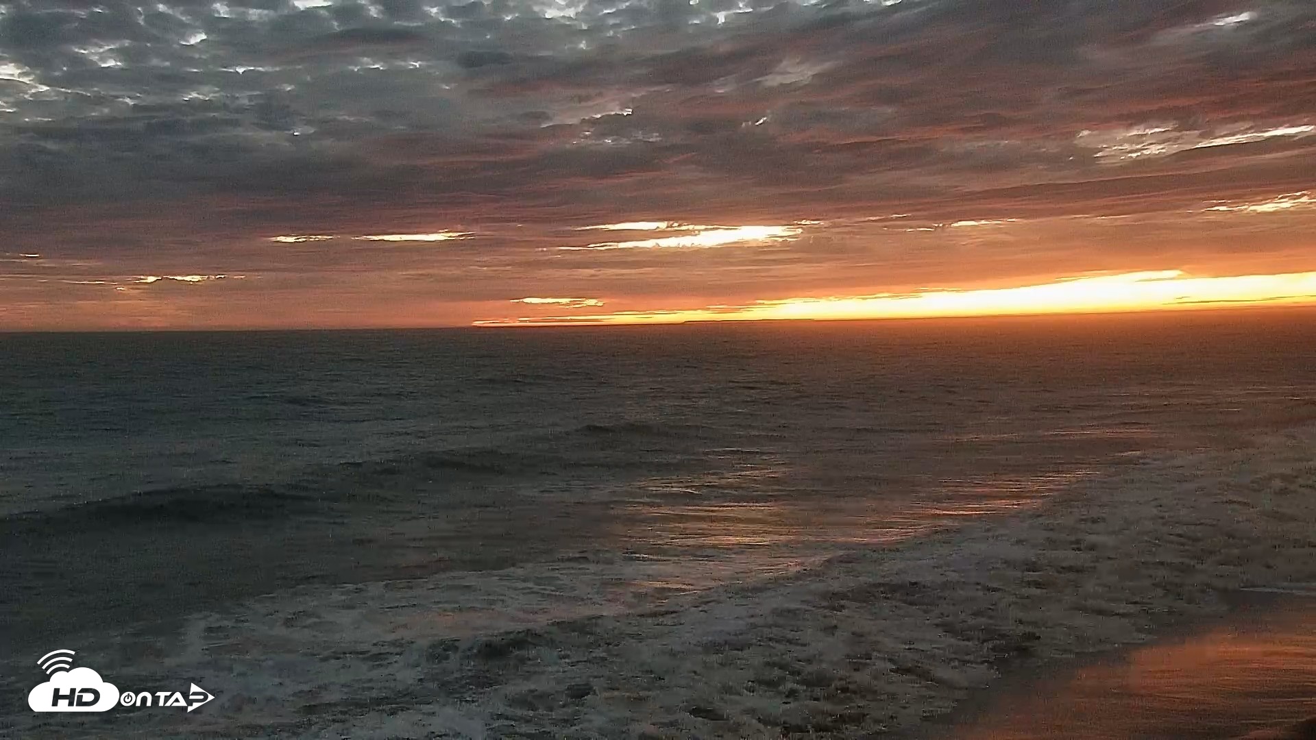 Snapshot of Carlsbad Beach Surf Live Webcam taken Sep 7, 2026, 7:35pm PDT