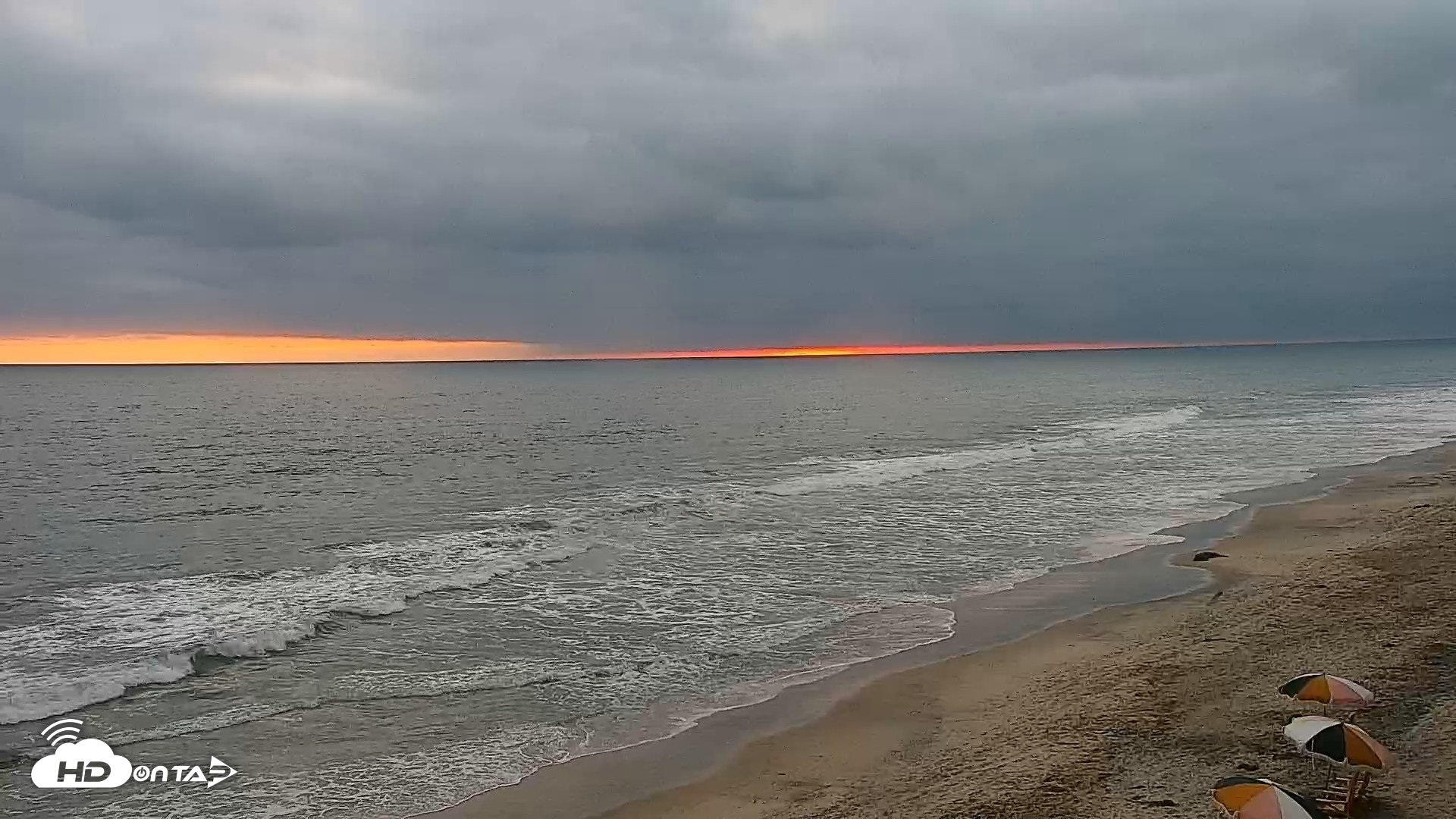 Snapshot of Carlsbad Beach Surf Live Webcam taken May 23, 2026, 7:39pm PDT
