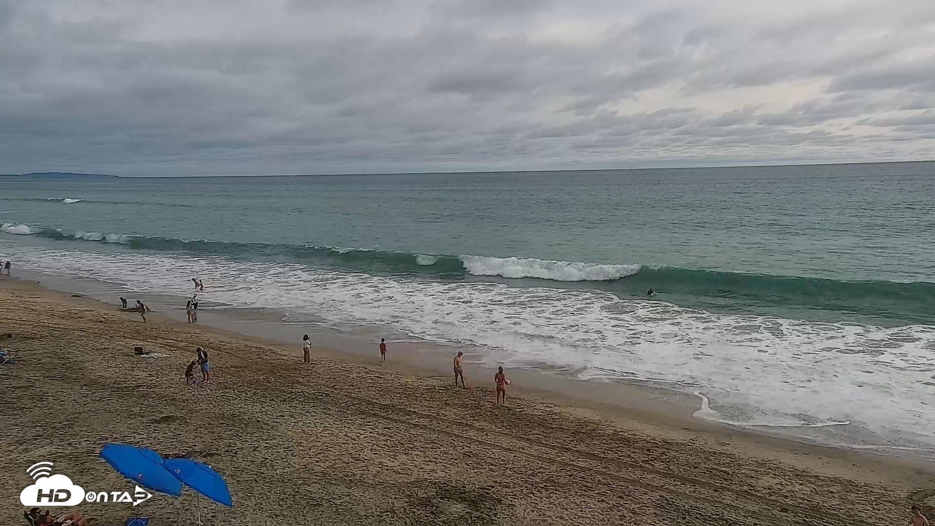 Snapshot of Carlsbad Beach Surf Live Webcam taken Aug 13, 2026, 5:31pm PDT