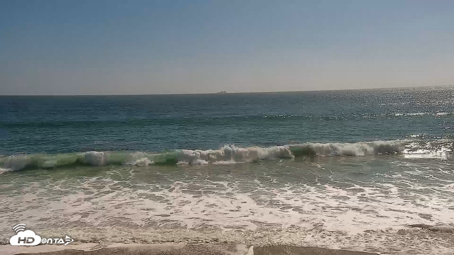 Snapshot of Carlsbad Beach Surf Live Webcam taken Jul 28, 2026, 4:07pm PDT