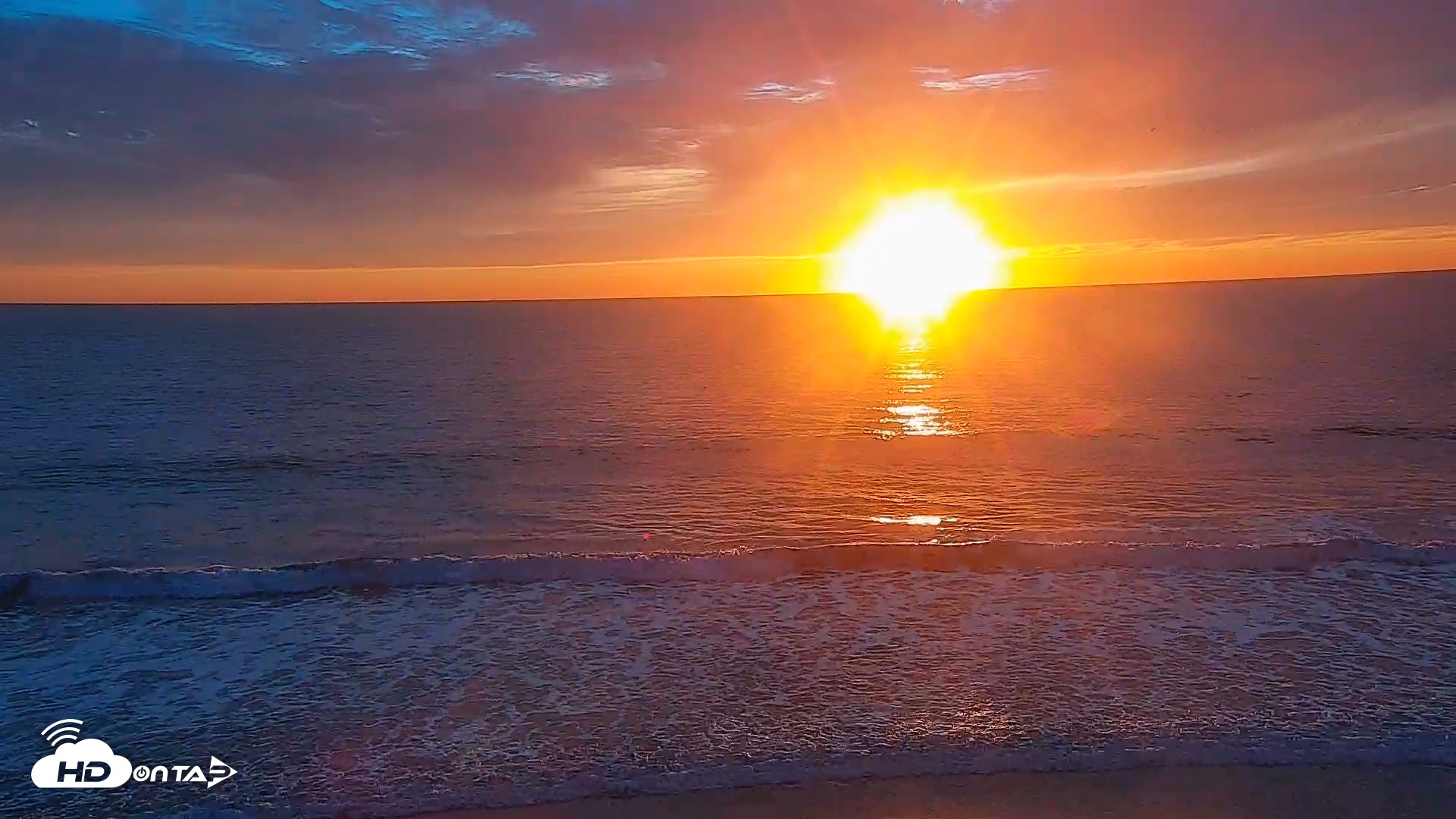 Snapshot of Carlsbad Beach Surf Live Webcam taken Jan 27, 2026, 5:11pm PST