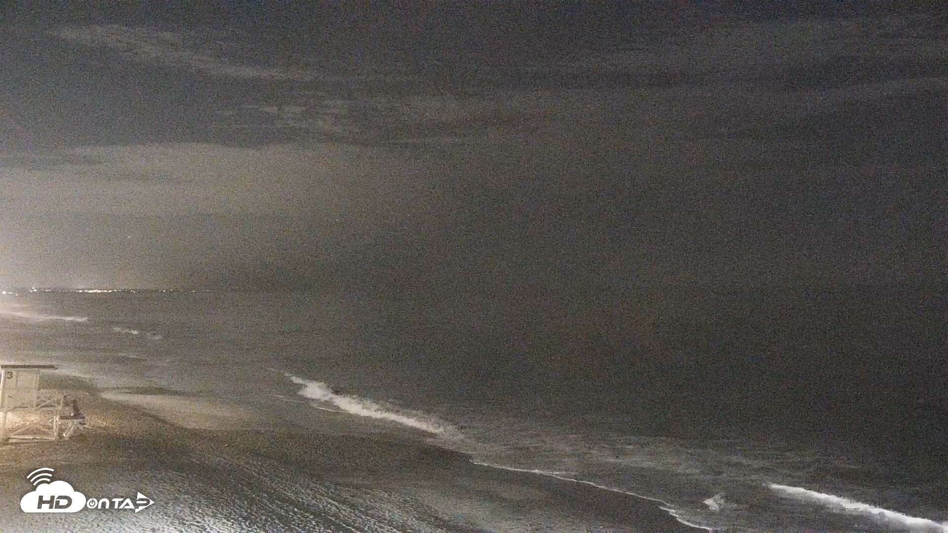 Snapshot of Carlsbad Beach Surf Live Webcam taken Aug 20, 2026, 9:41pm PDT