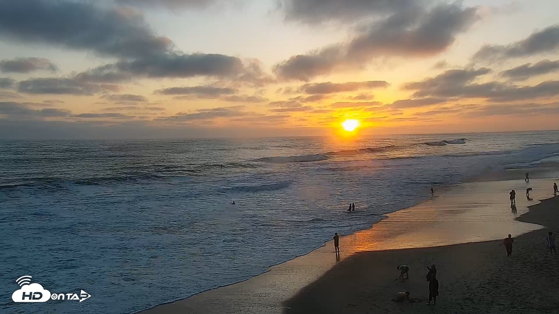 Snapshot of Carlsbad Beach Surf Live Webcam taken Jun 9, 2026, 7:55pm PDT