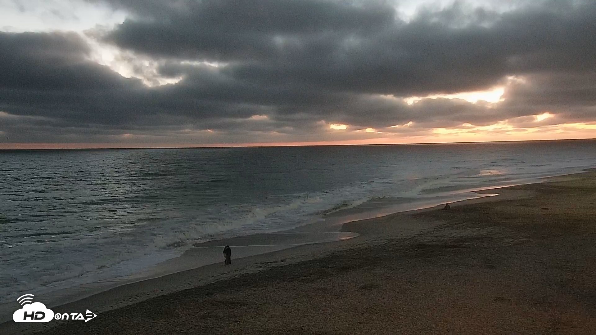 Snapshot of Carlsbad Beach Surf Live Webcam taken Jul 5, 2026, 8:36pm PDT