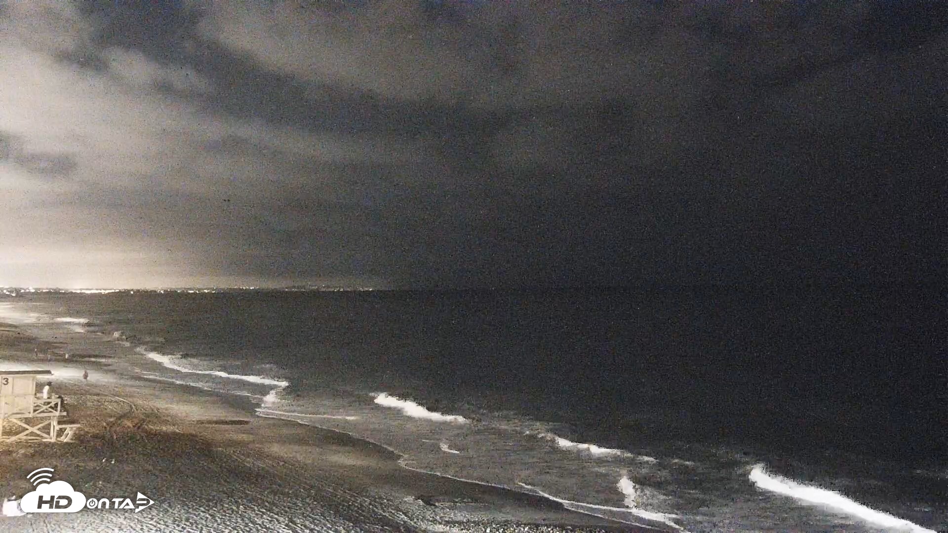 Snapshot of Carlsbad Beach Surf Live Webcam taken Sep 1, 2026, 8:45pm PDT
