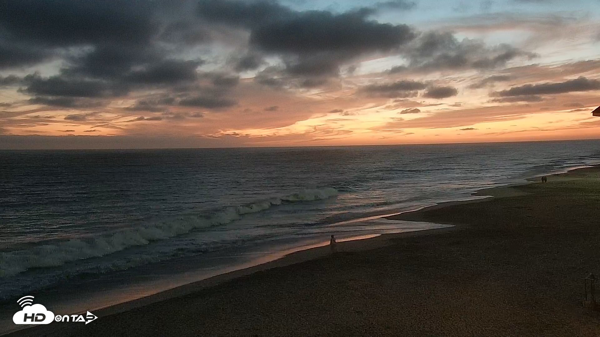 Snapshot of Carlsbad Beach Surf Live Webcam taken Jul 3, 2026, 8:41pm PDT
