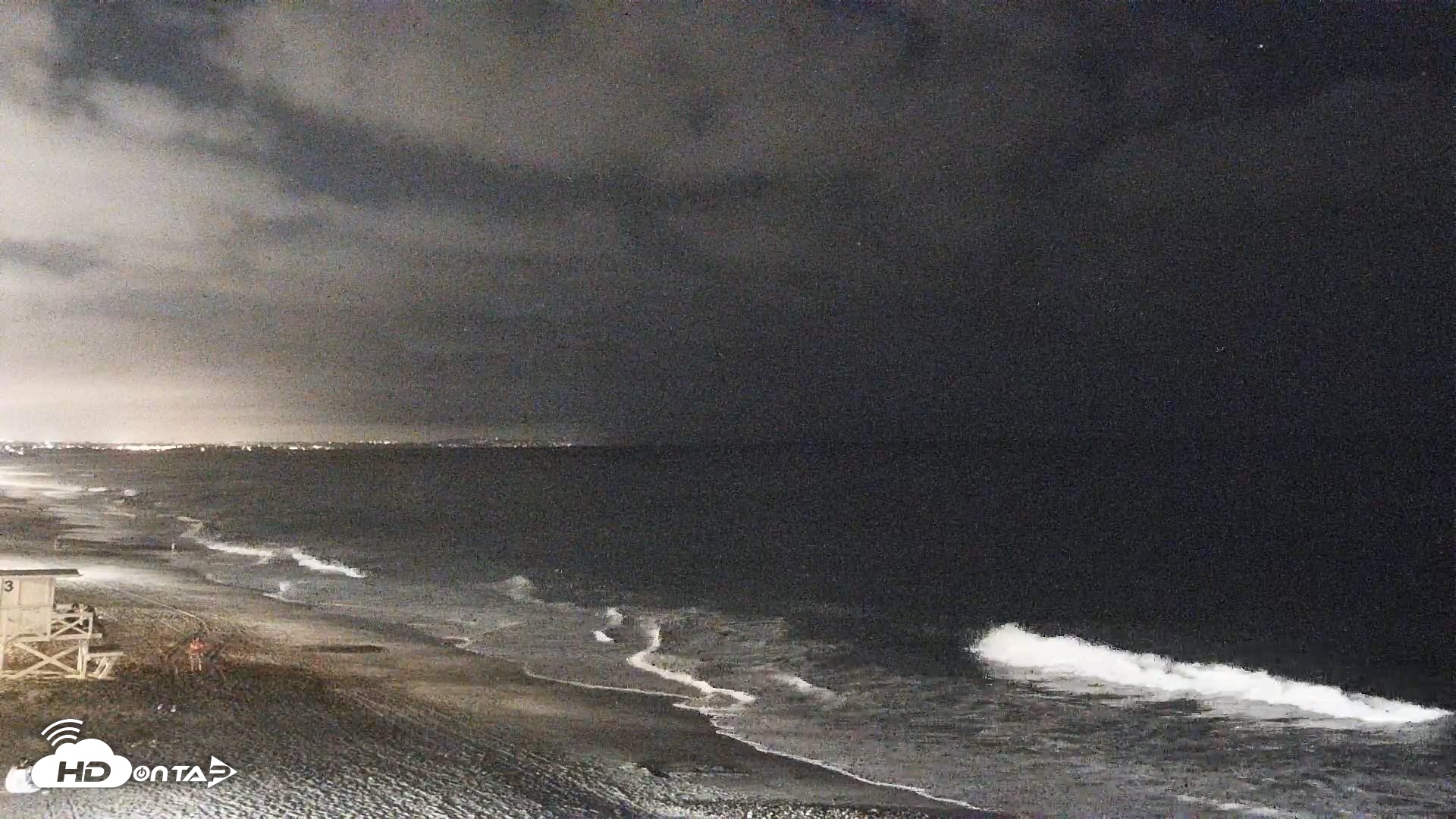 Snapshot of Carlsbad Beach Surf Live Webcam taken Sep 1, 2026, 8:47pm PDT