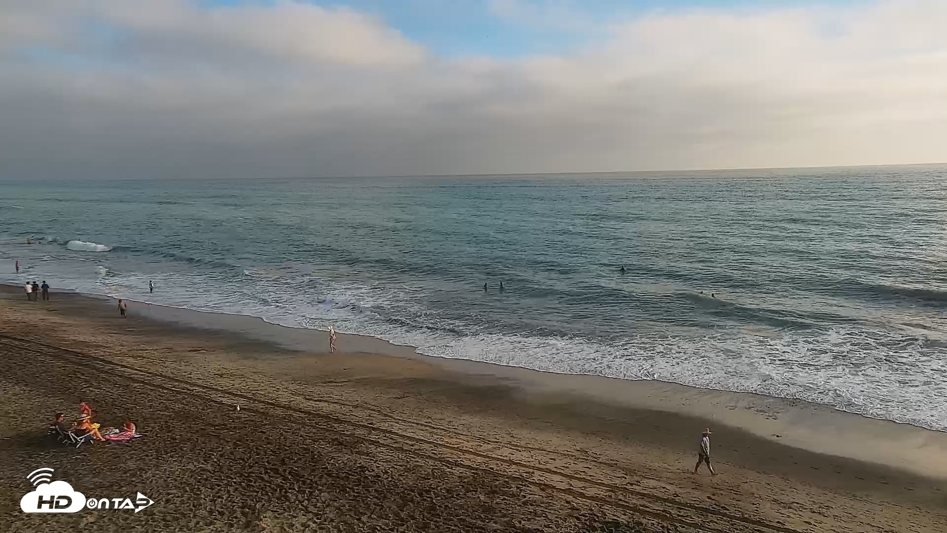 Snapshot of Carlsbad Beach Surf Live Webcam taken Aug 17, 2026, 6:25pm PDT