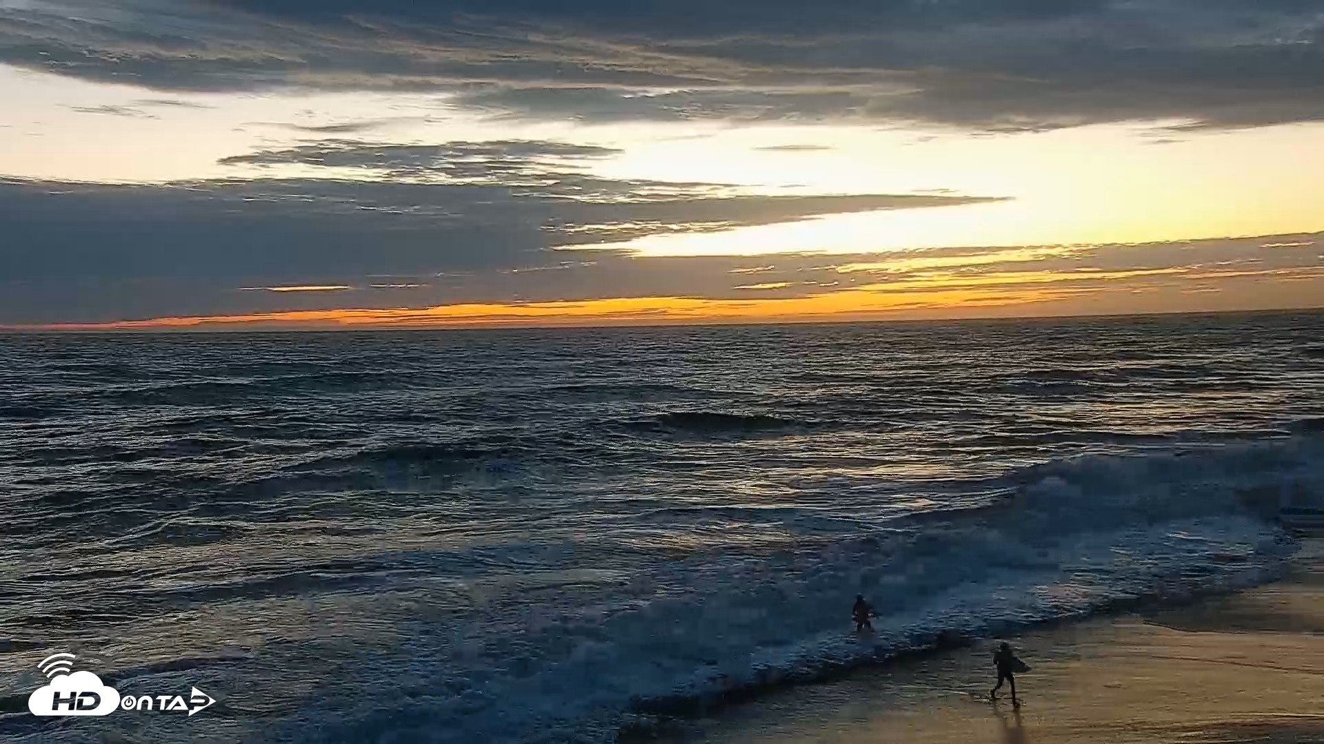 Snapshot of Carlsbad Beach Surf Live Webcam taken Sep 8, 2026, 7:25pm PDT