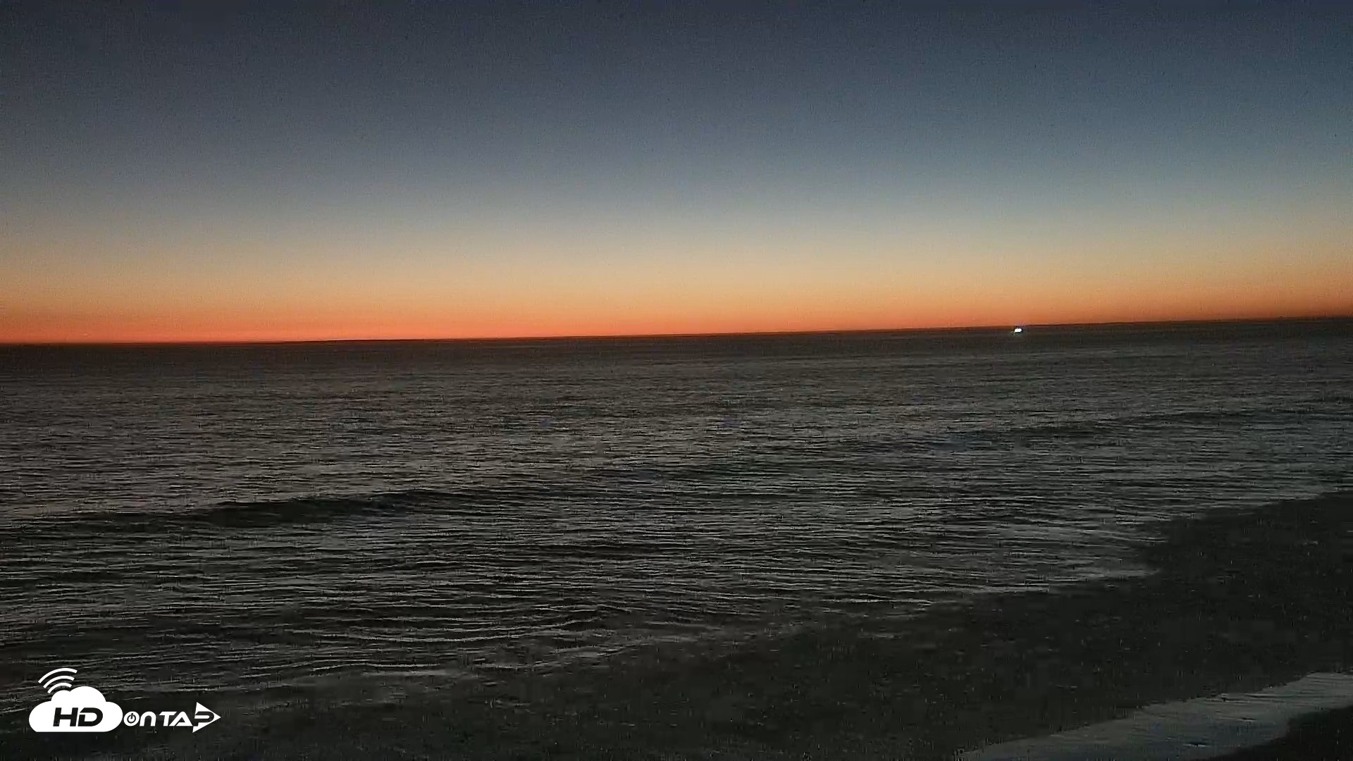 Snapshot of Carlsbad Beach Surf Live Webcam taken Oct 3, 2026, 7:15pm PDT