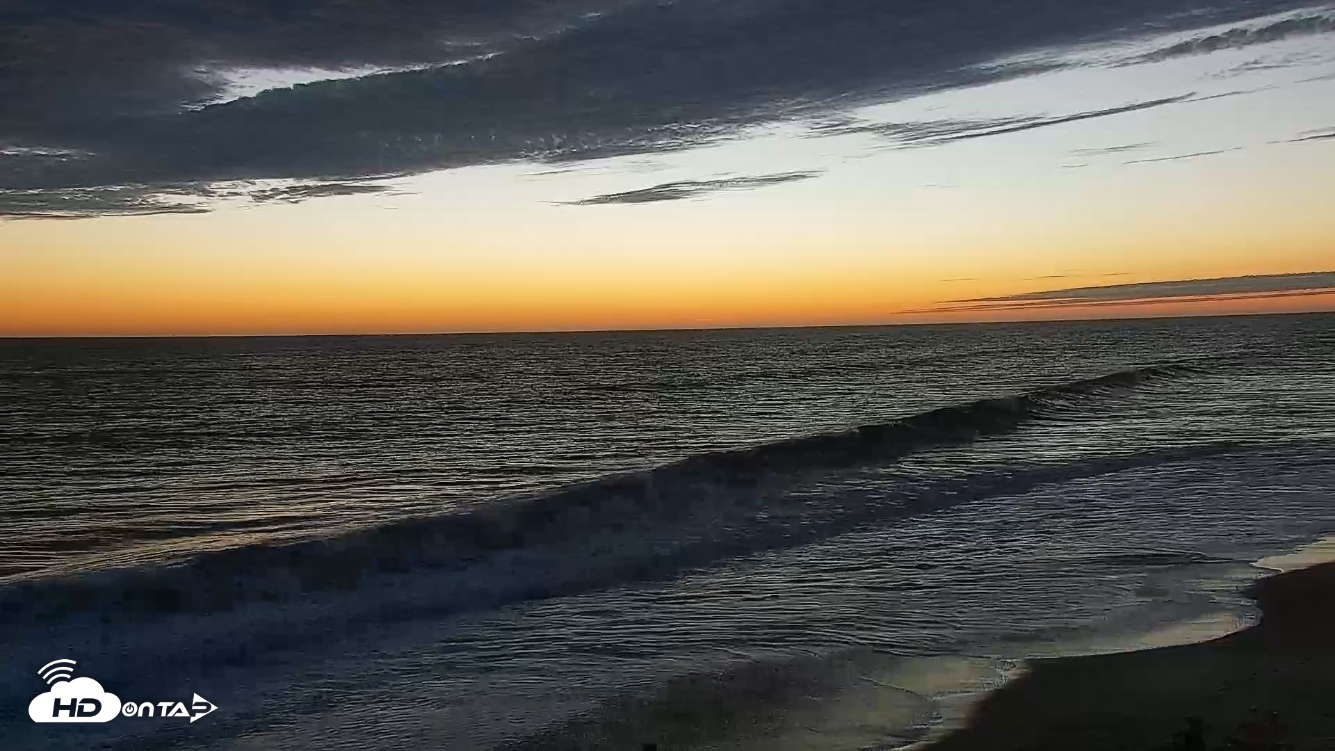 Snapshot of Carlsbad Beach Surf Live Webcam taken Sep 5, 2026, 7:25pm PDT