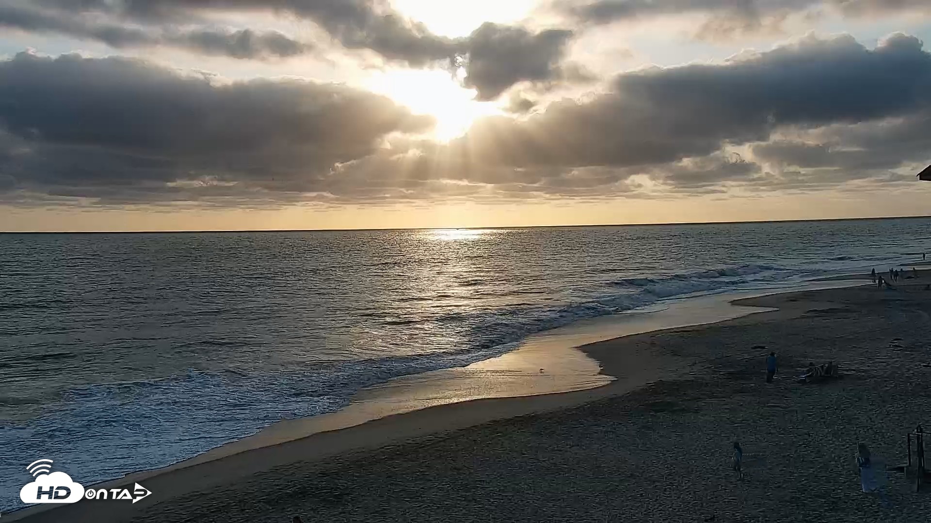 Snapshot of Carlsbad Beach Surf Live Webcam taken Jun 30, 2026, 7:08pm PDT