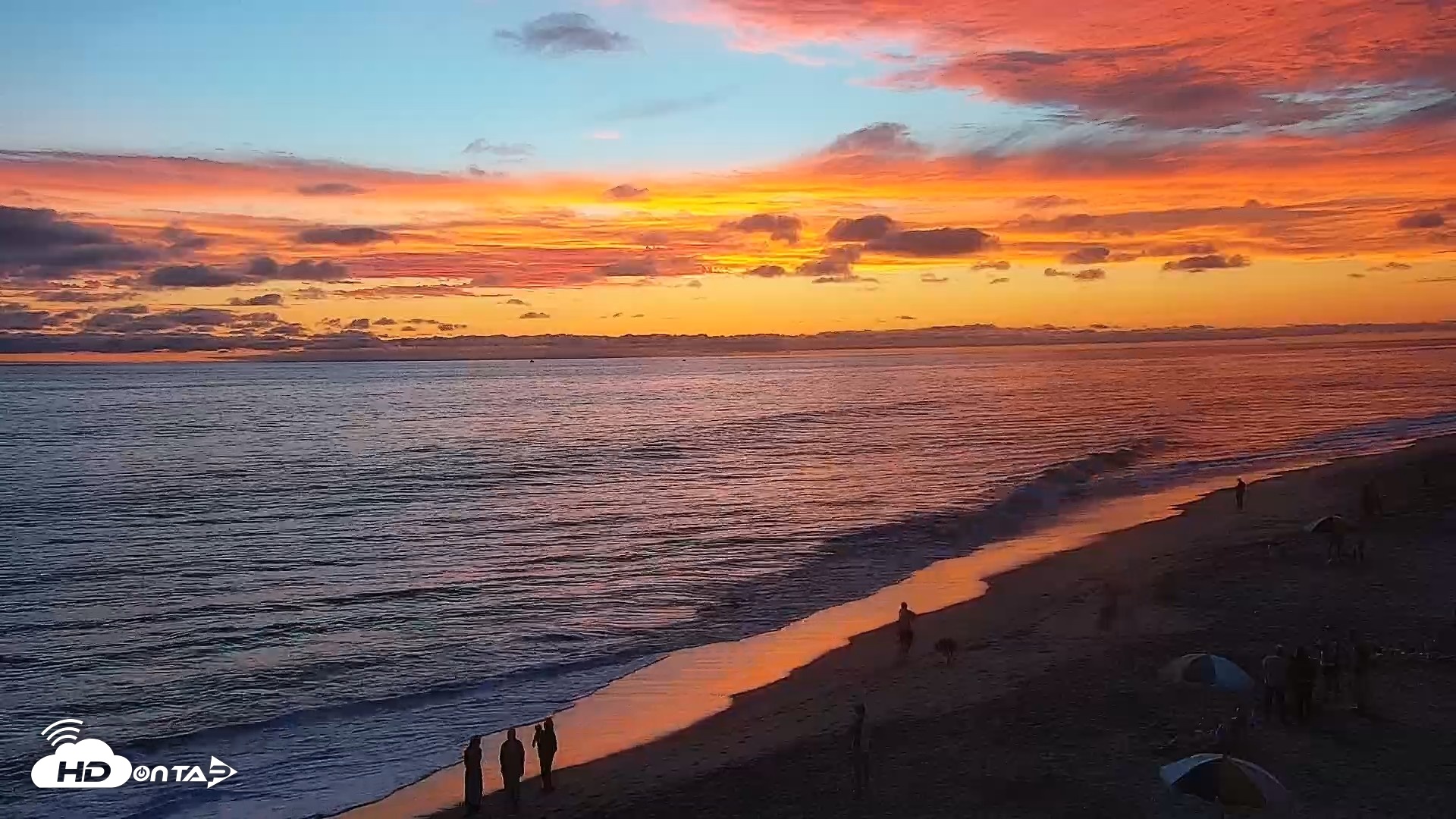 Snapshot of Carlsbad Beach Surf Live Webcam taken Aug 13, 2026, 7:48pm PDT