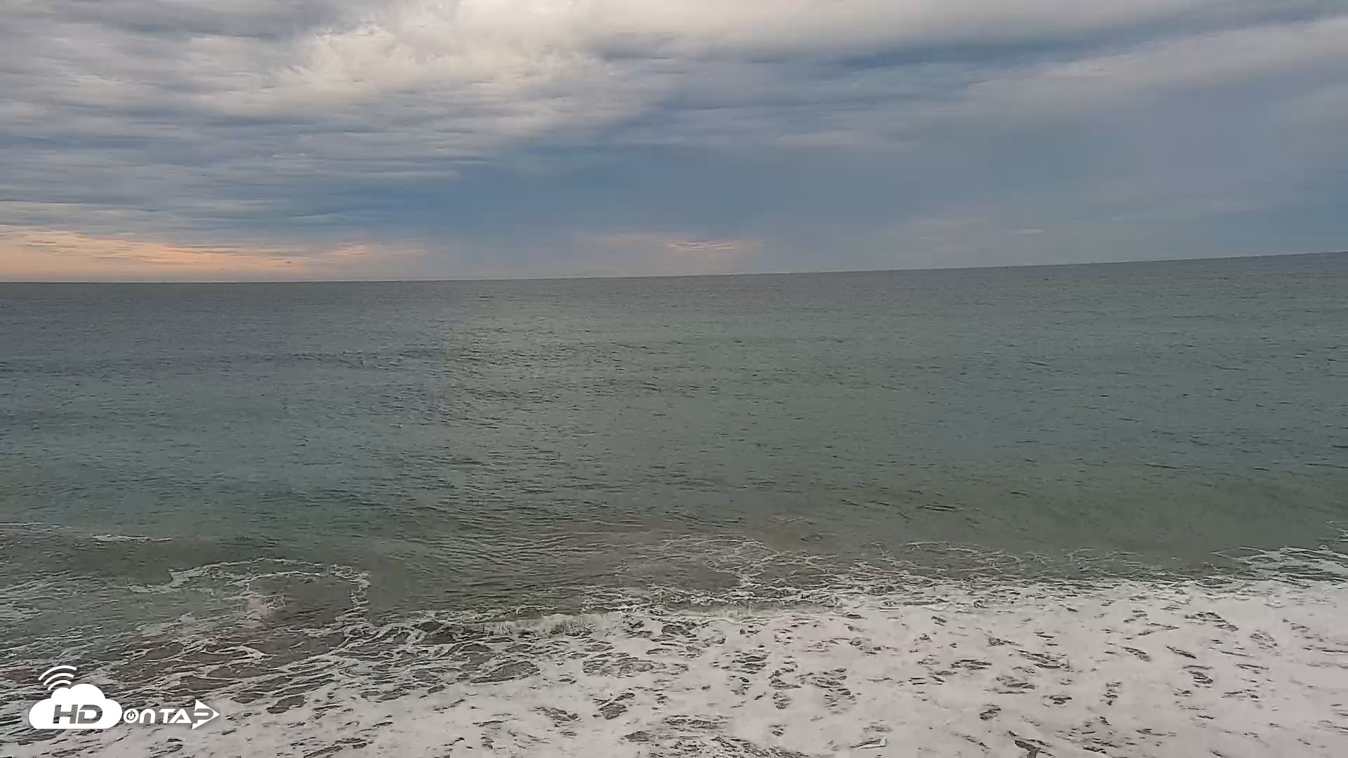 Snapshot of Carlsbad Beach Surf Live Webcam taken Sep 6, 2026, 4:00pm PDT