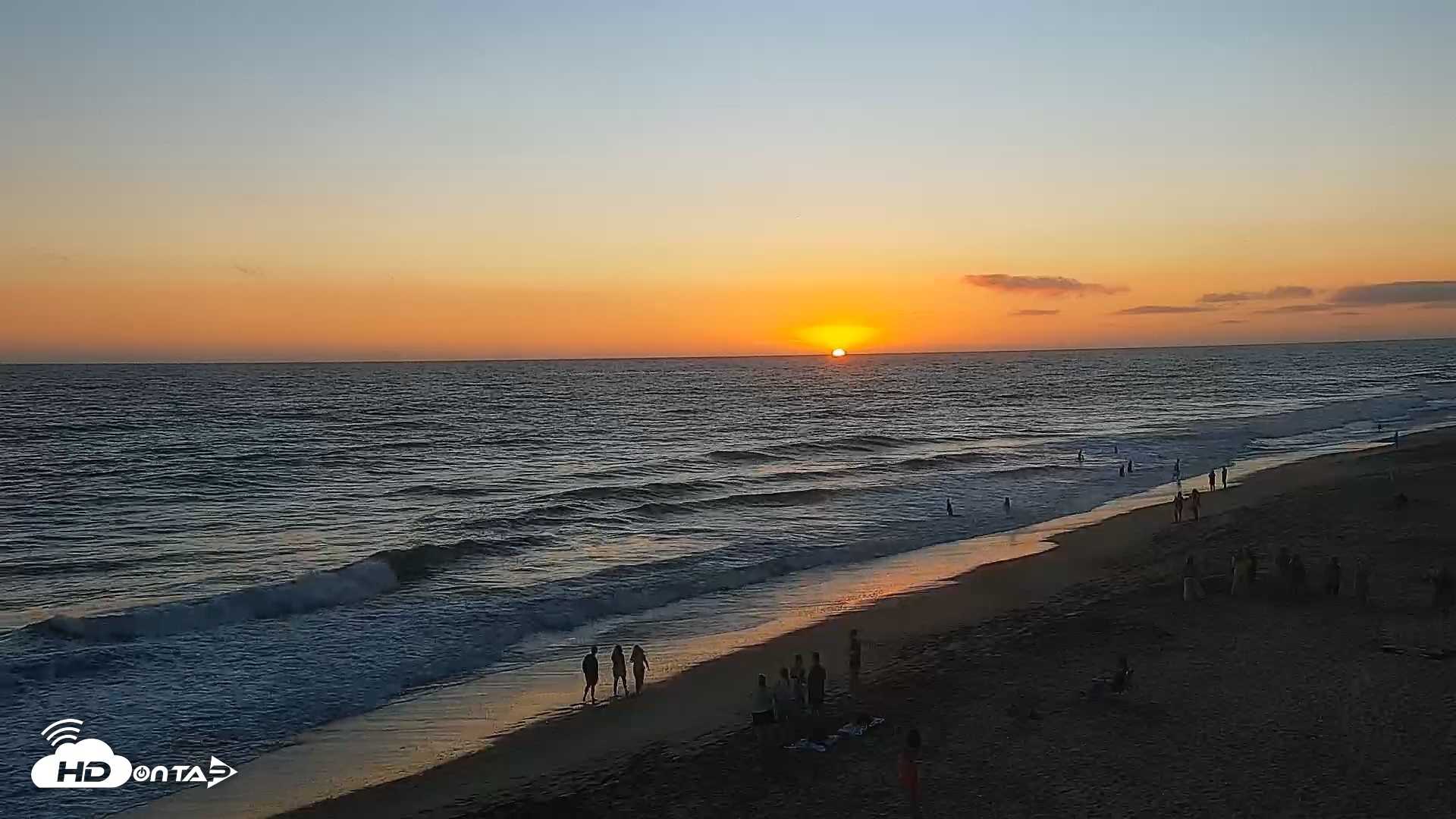 Snapshot of Carlsbad Beach Surf Live Webcam taken Jul 22, 2026, 7:56pm PDT