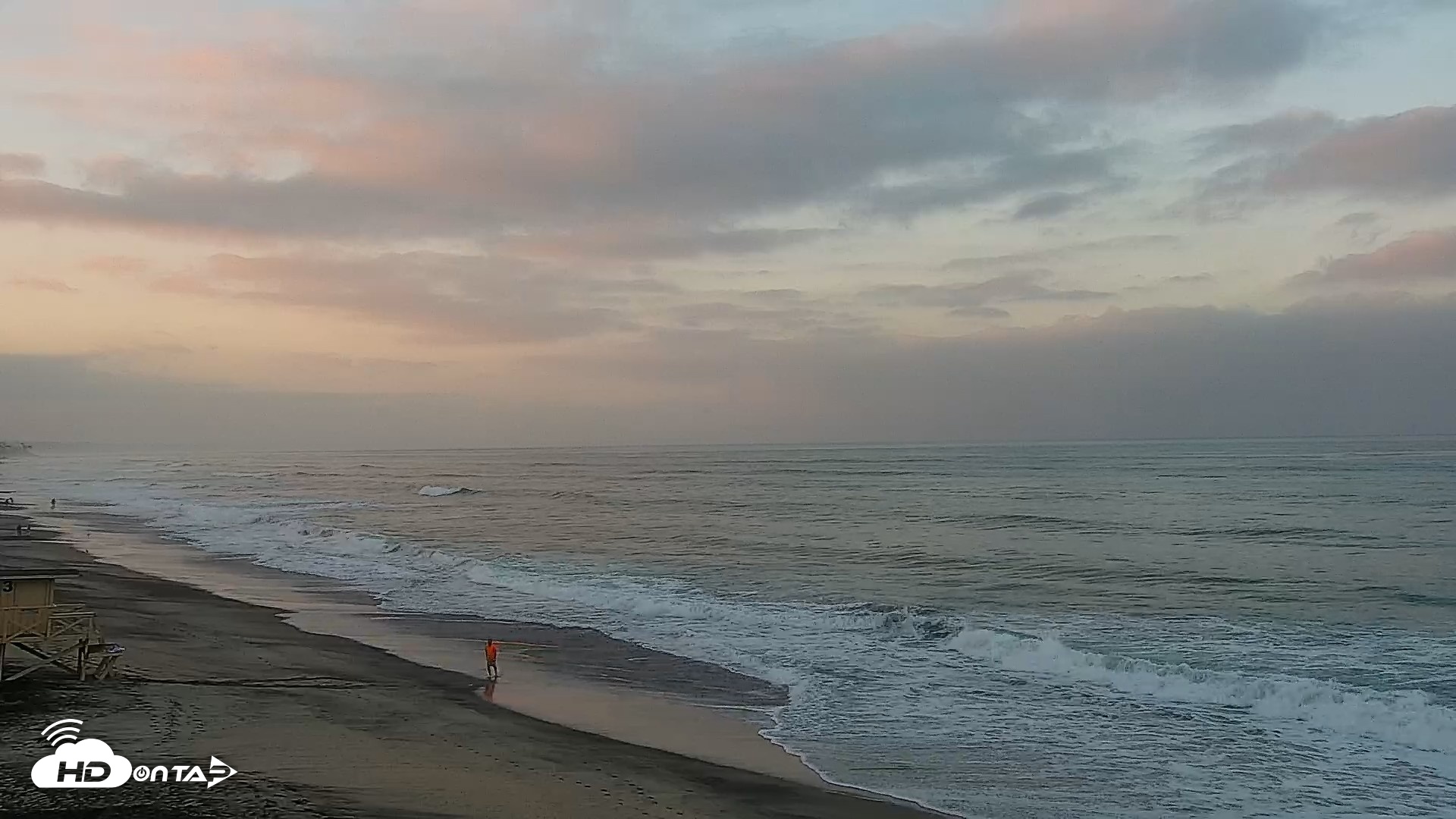 Snapshot of Carlsbad Beach Surf Live Webcam taken Aug 31, 2026, 6:39am PDT