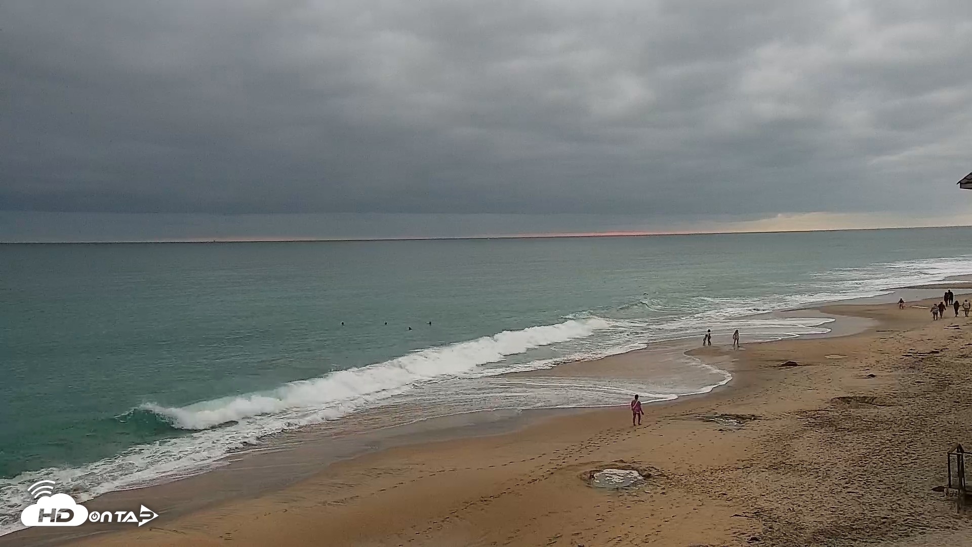 Snapshot of Carlsbad Beach Surf Live Webcam taken Jun 28, 2026, 8:07pm PDT